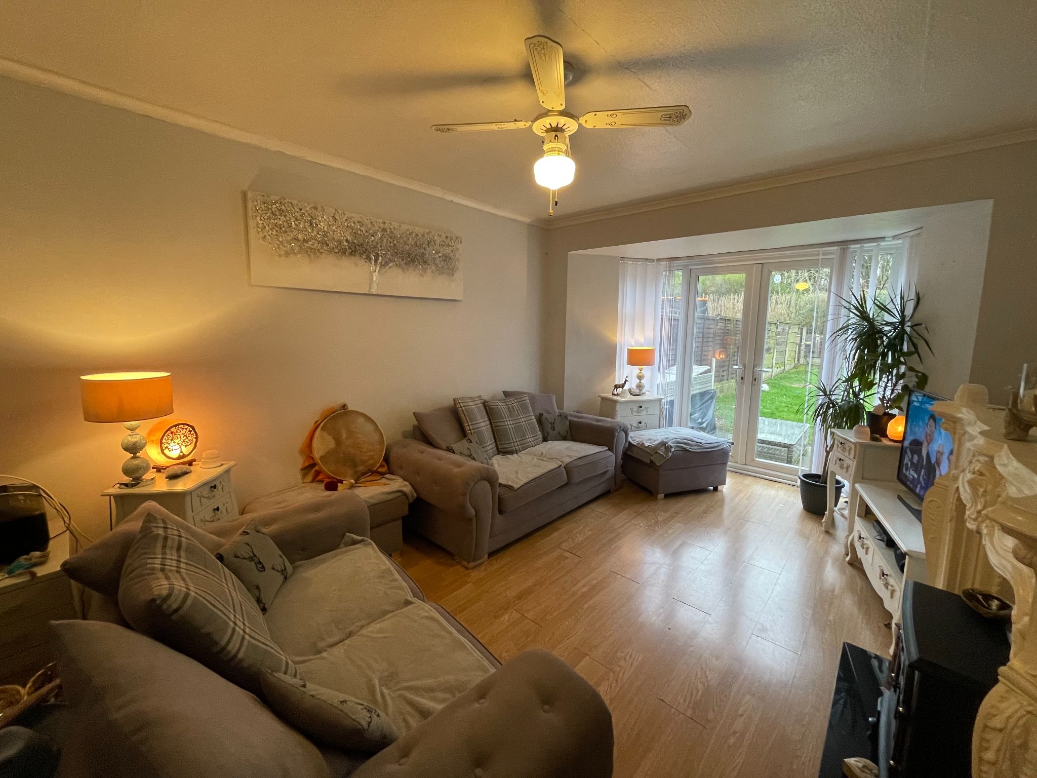 2 bedroom mid terraced house For Sale in Manchester - Photograph 2.