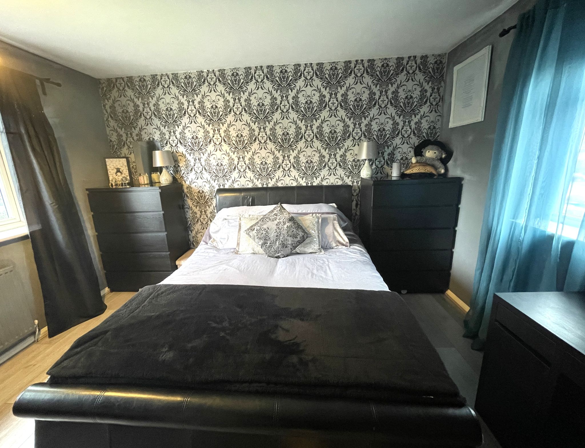 4 bedroom semi-detached house SSTC in Manchester - Photograph 6.