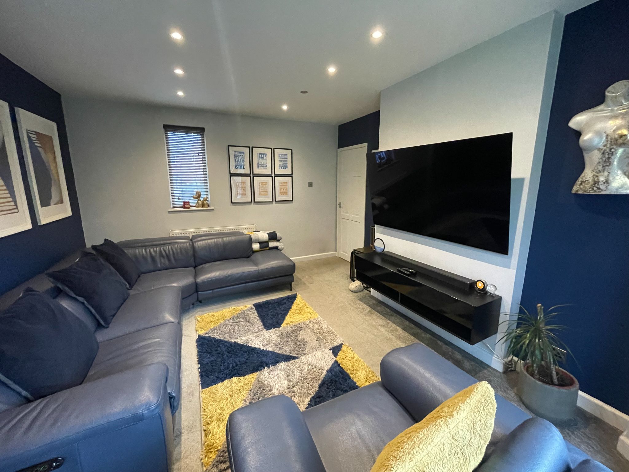 4 bedroom semi-detached house SSTC in Manchester - Photograph 3.
