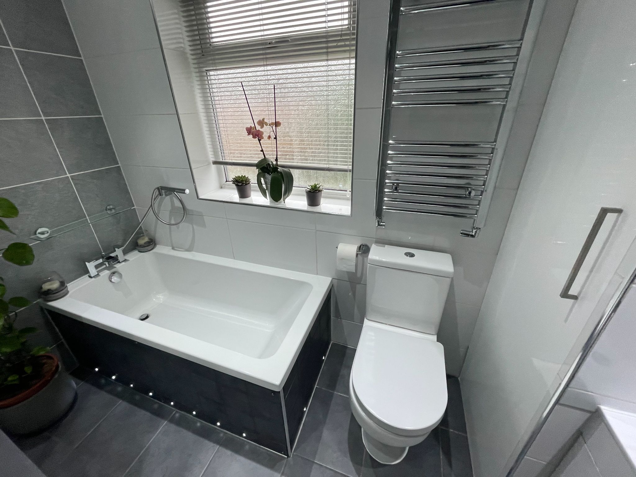 4 bedroom semi-detached house SSTC in Manchester - Photograph 10.