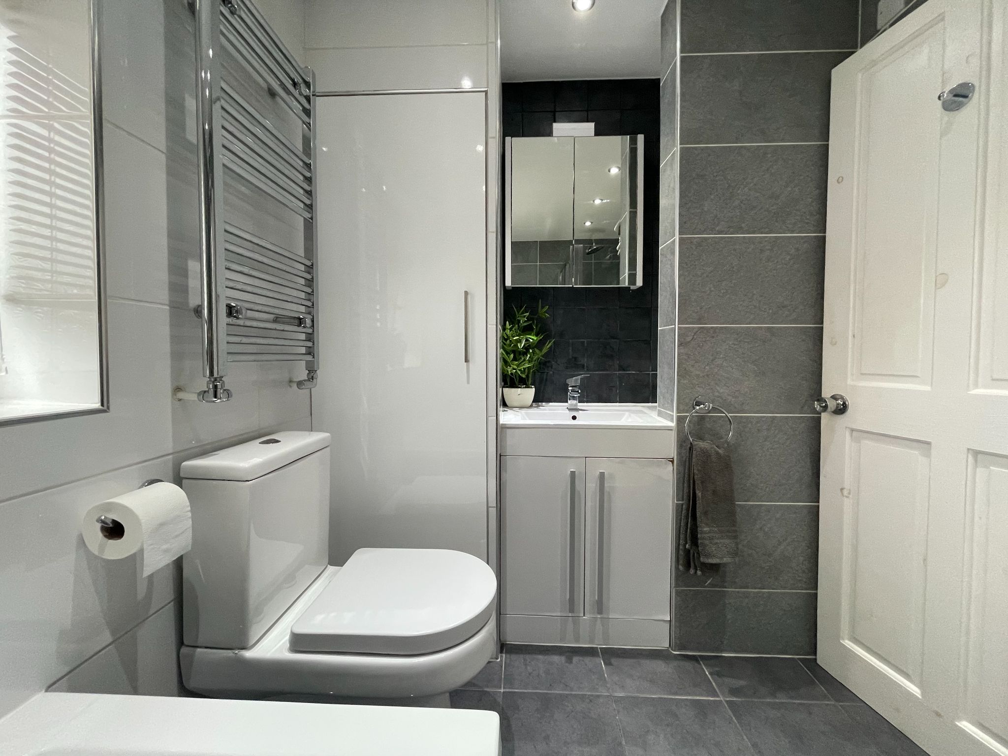 4 bedroom semi-detached house SSTC in Manchester - Photograph 9.