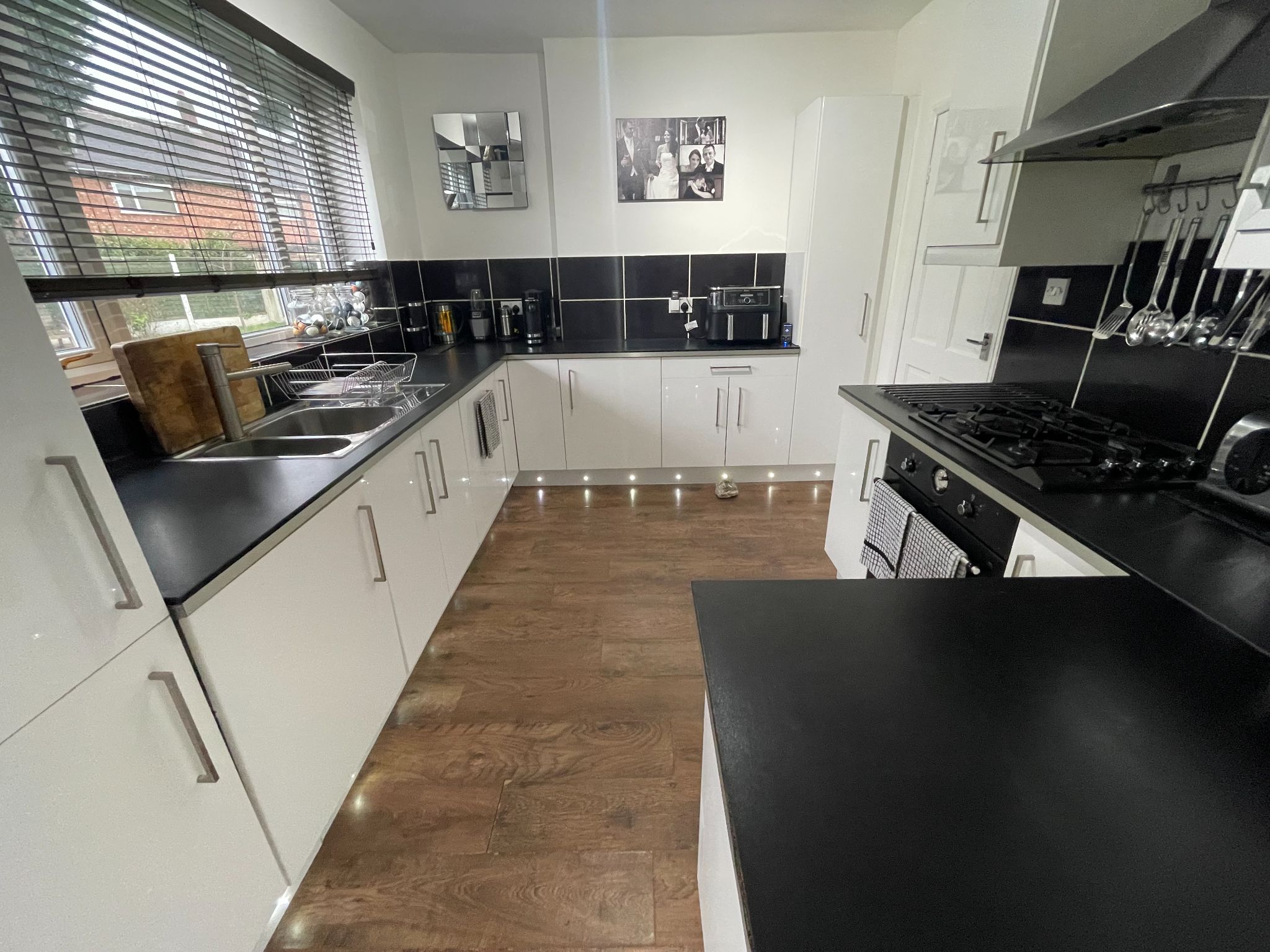 4 bedroom semi-detached house SSTC in Manchester - Photograph 22.