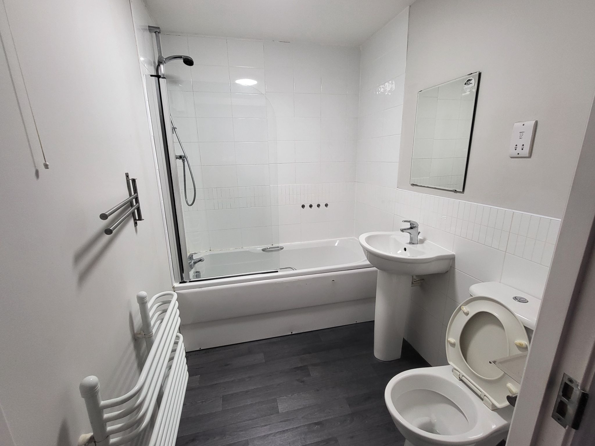 2 bedroom apartment flat/apartment For Sale in Manchester - Photograph 9.