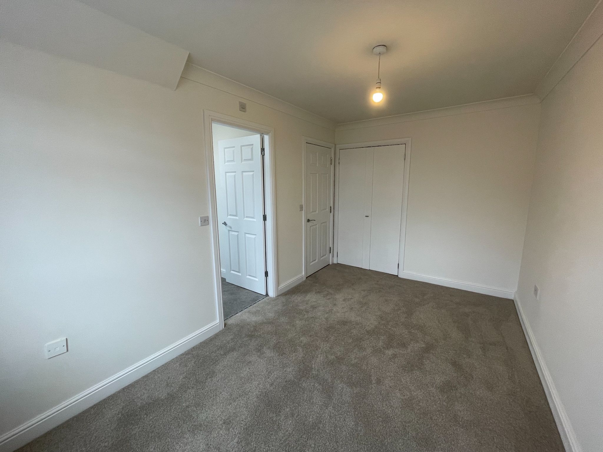 4 bedroom town house SSTC in Manchester - Photograph 18.
