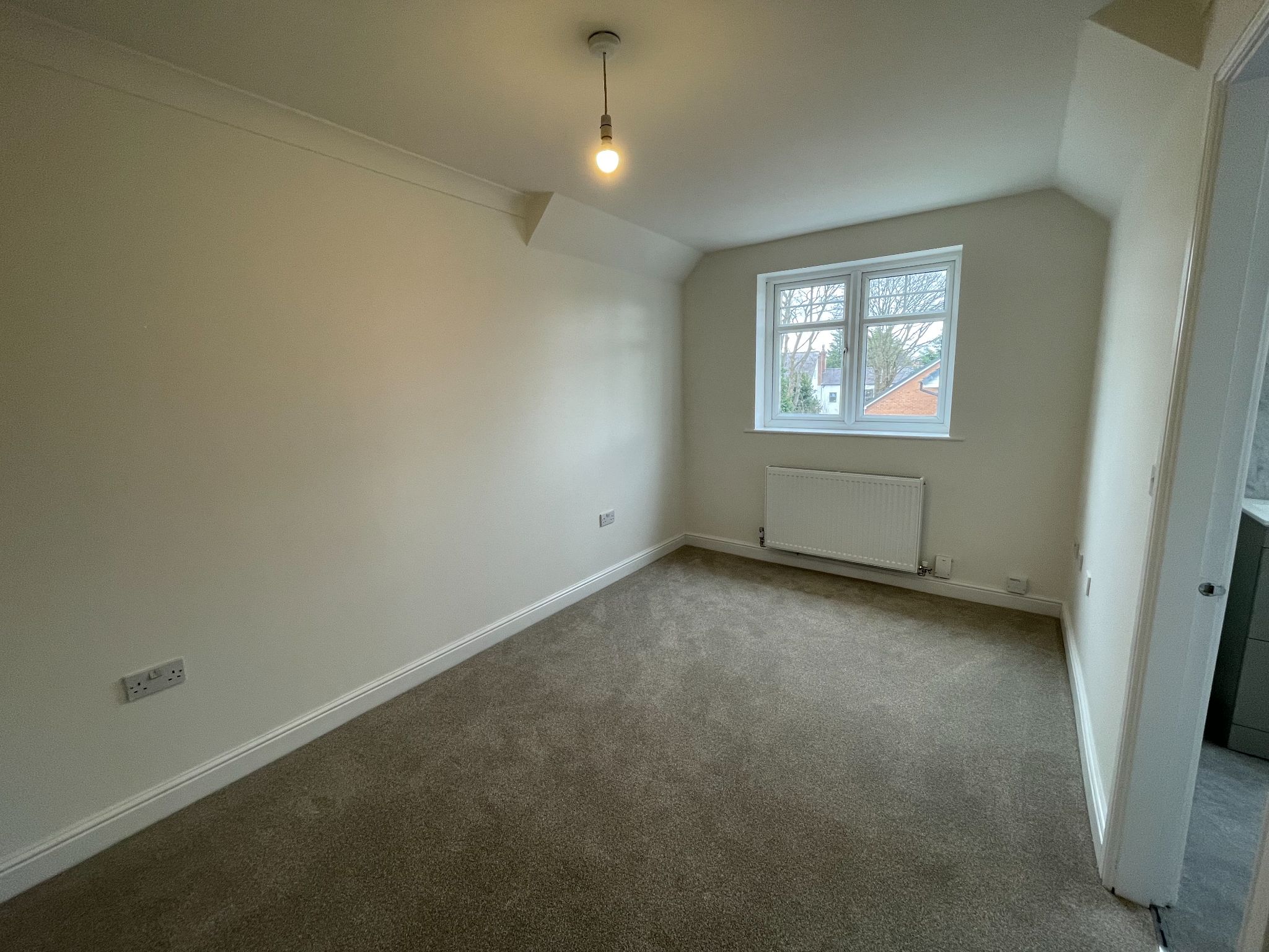 4 bedroom town house SSTC in Manchester - Photograph 17.