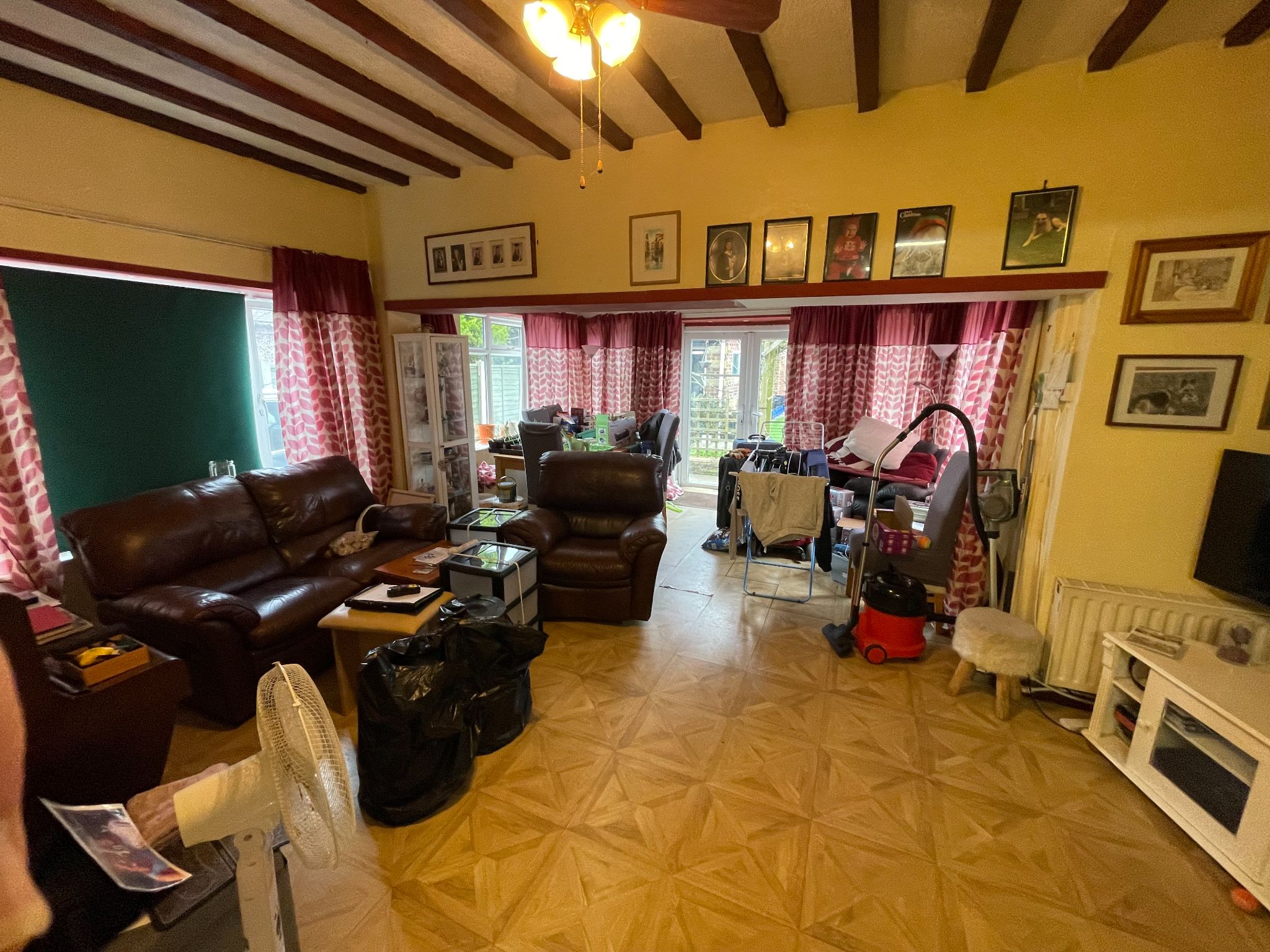 5 bedroom semi-detached house SSTC in Manchester - Photograph 7.