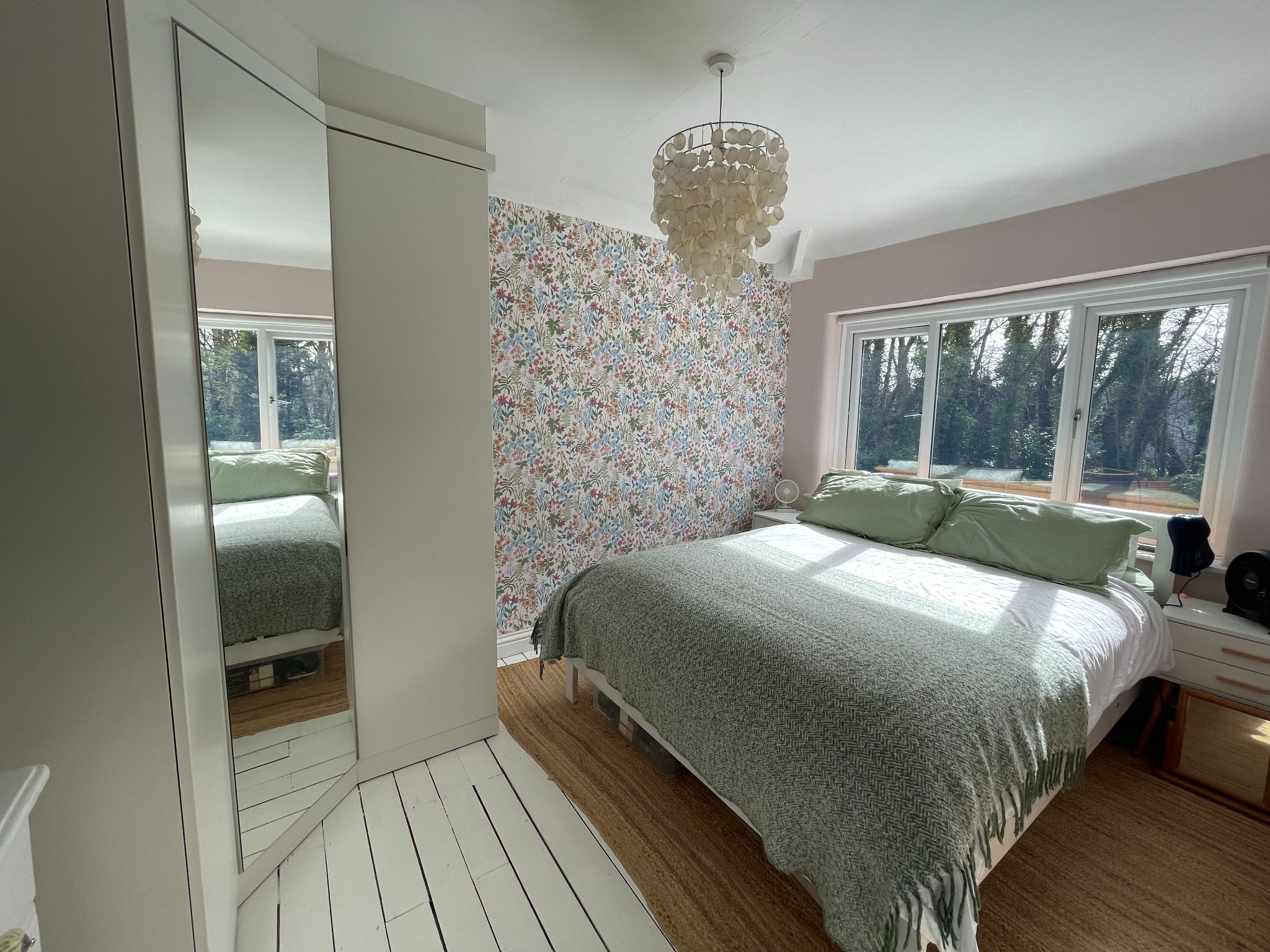 3 bedroom semi-detached house Sale Agreed in Manchester - Photograph 14.