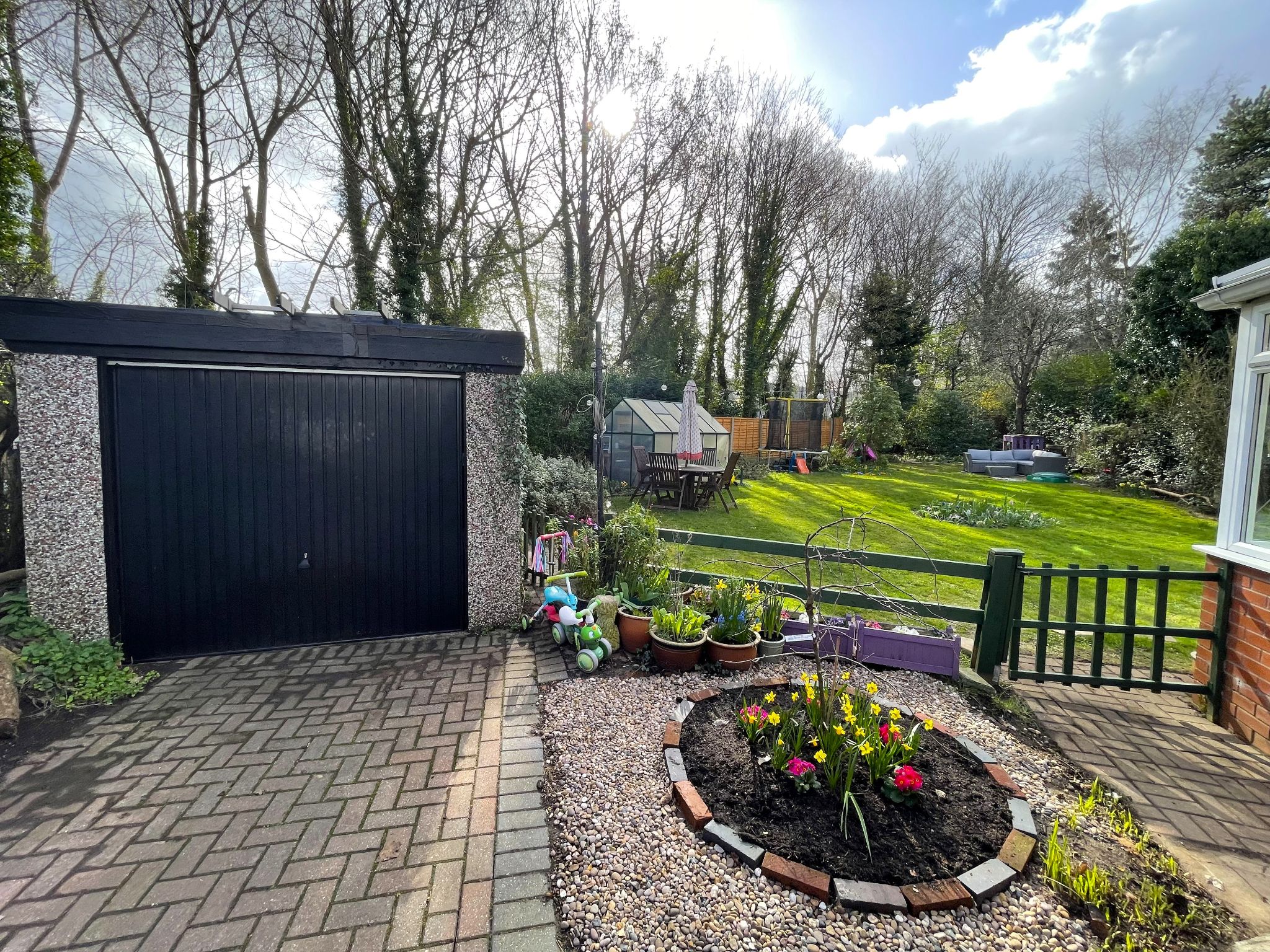 3 bedroom semi-detached house Sale Agreed in Manchester - Photograph 23.