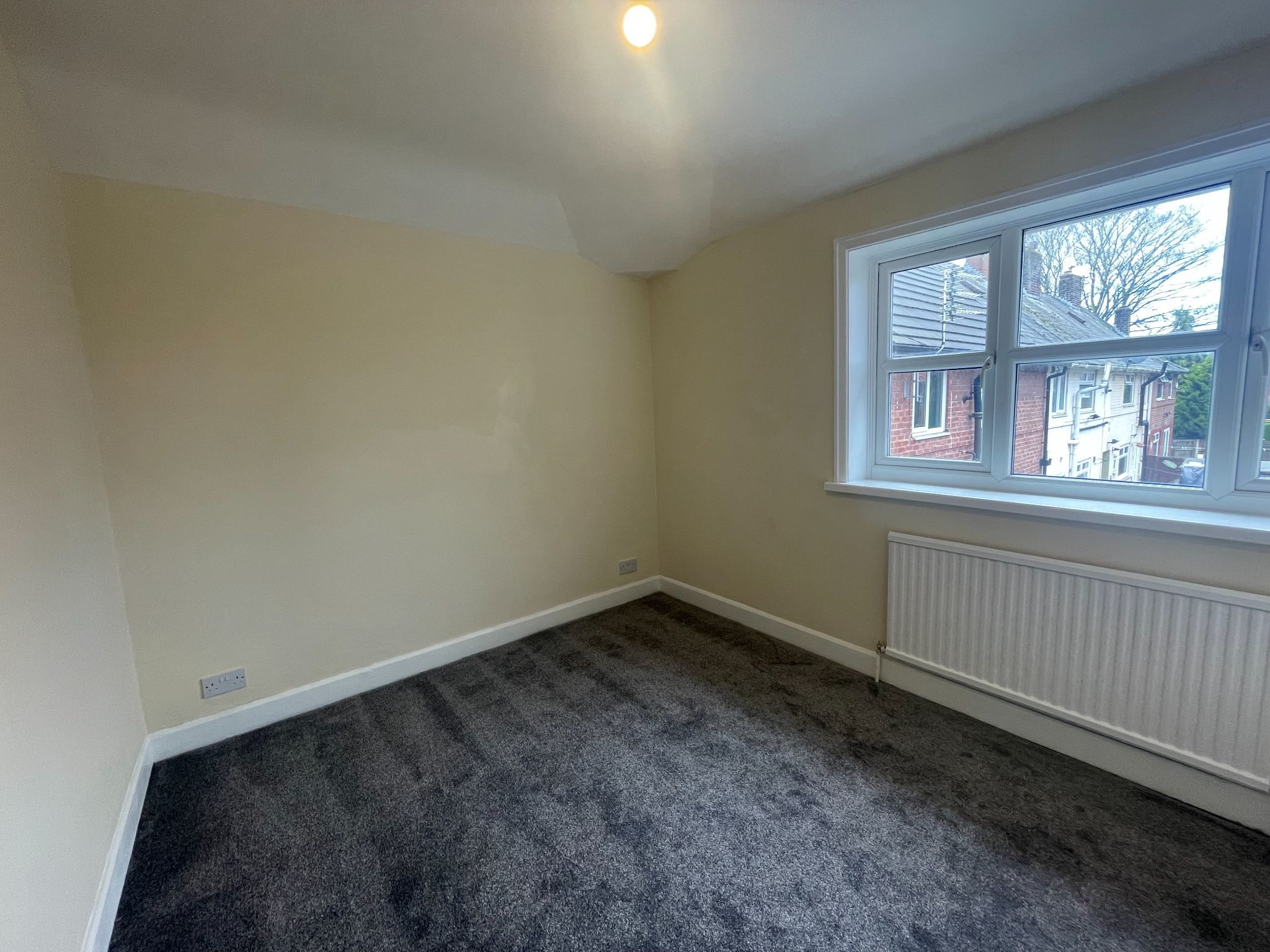 3 bedroom end terraced house Sale Agreed in Manchester - Photograph 12.