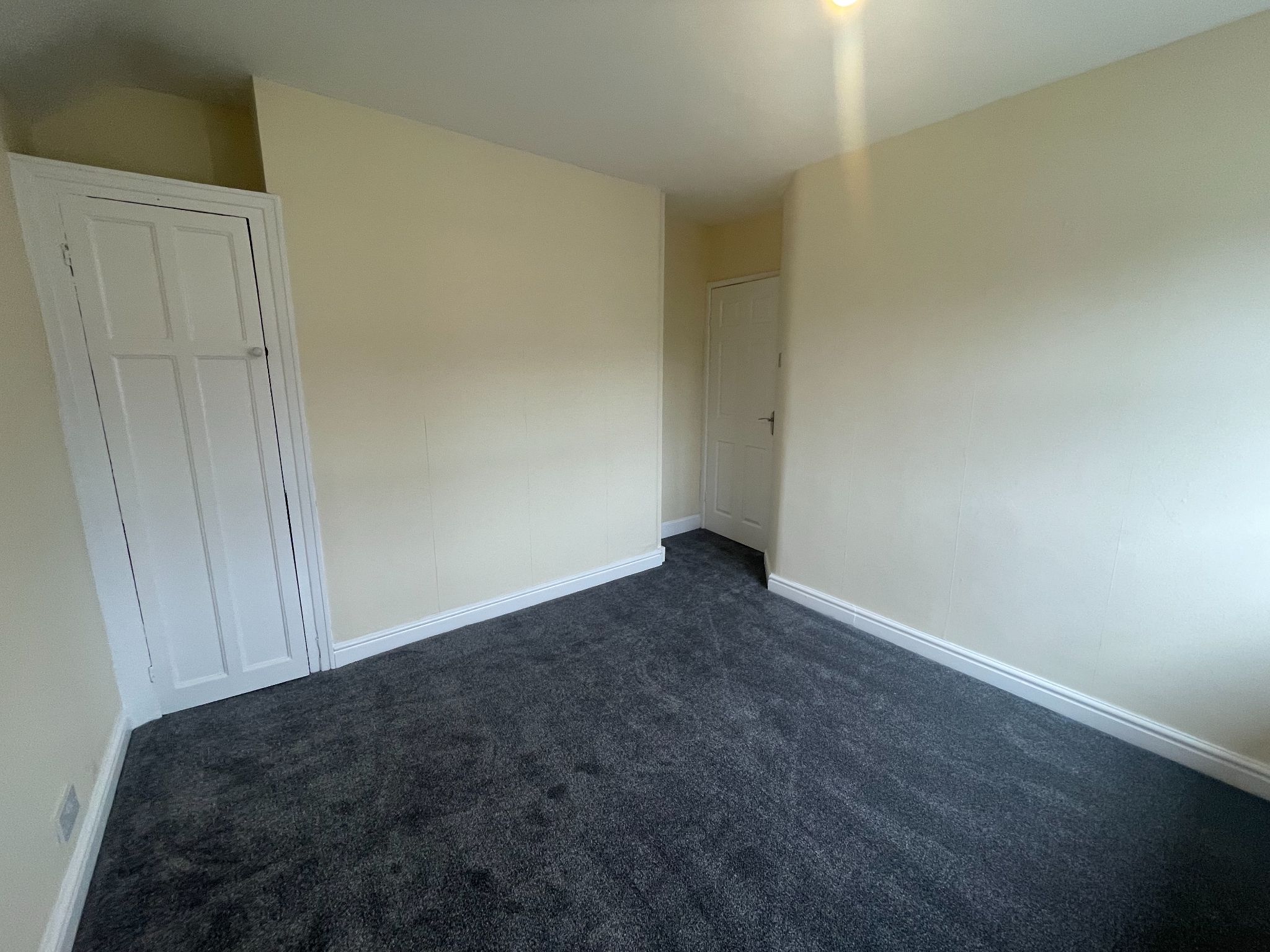 3 bedroom end terraced house Sale Agreed in Manchester - Photograph 11.