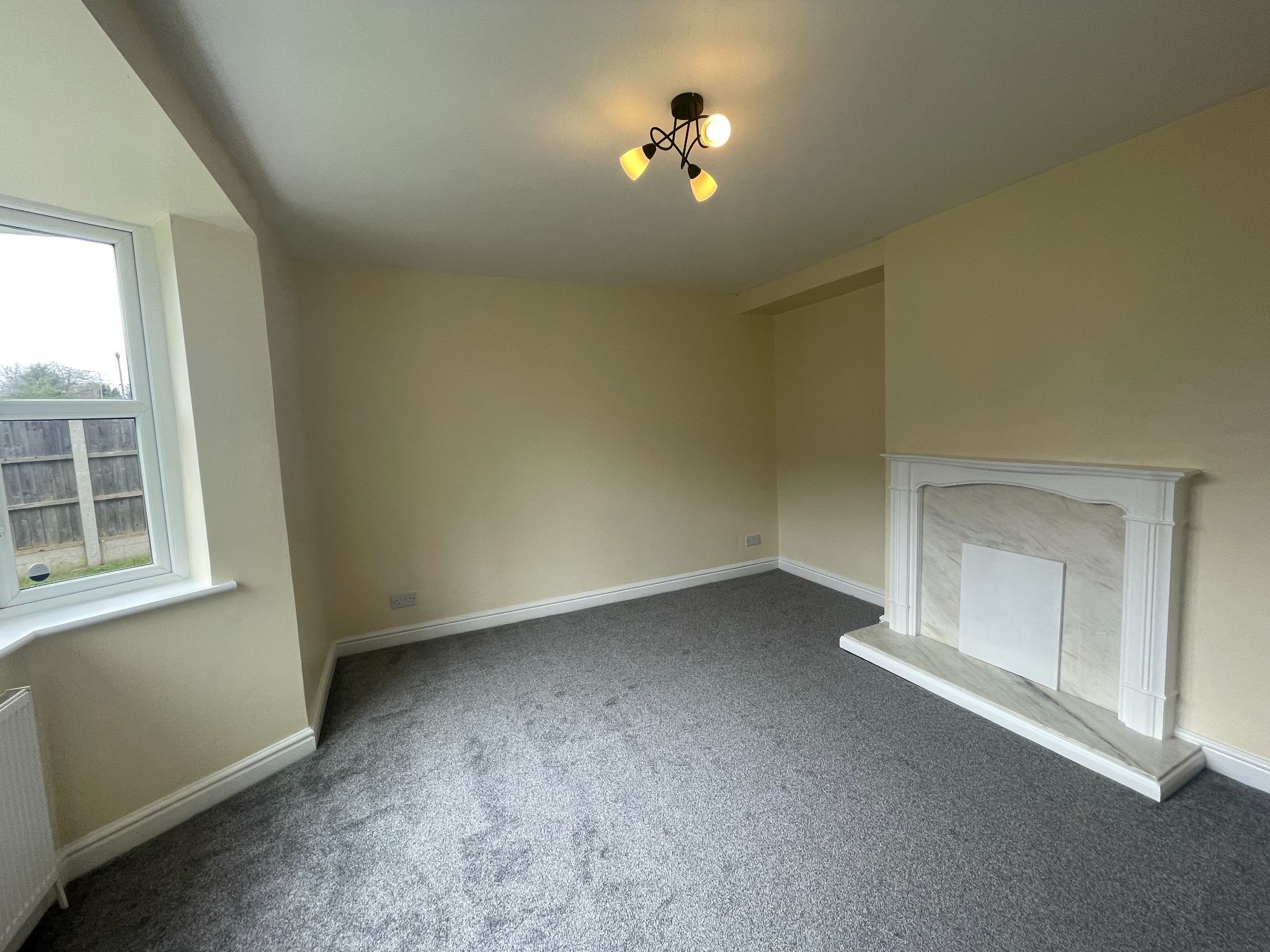 3 bedroom end terraced house Sale Agreed in Manchester - Photograph 4.
