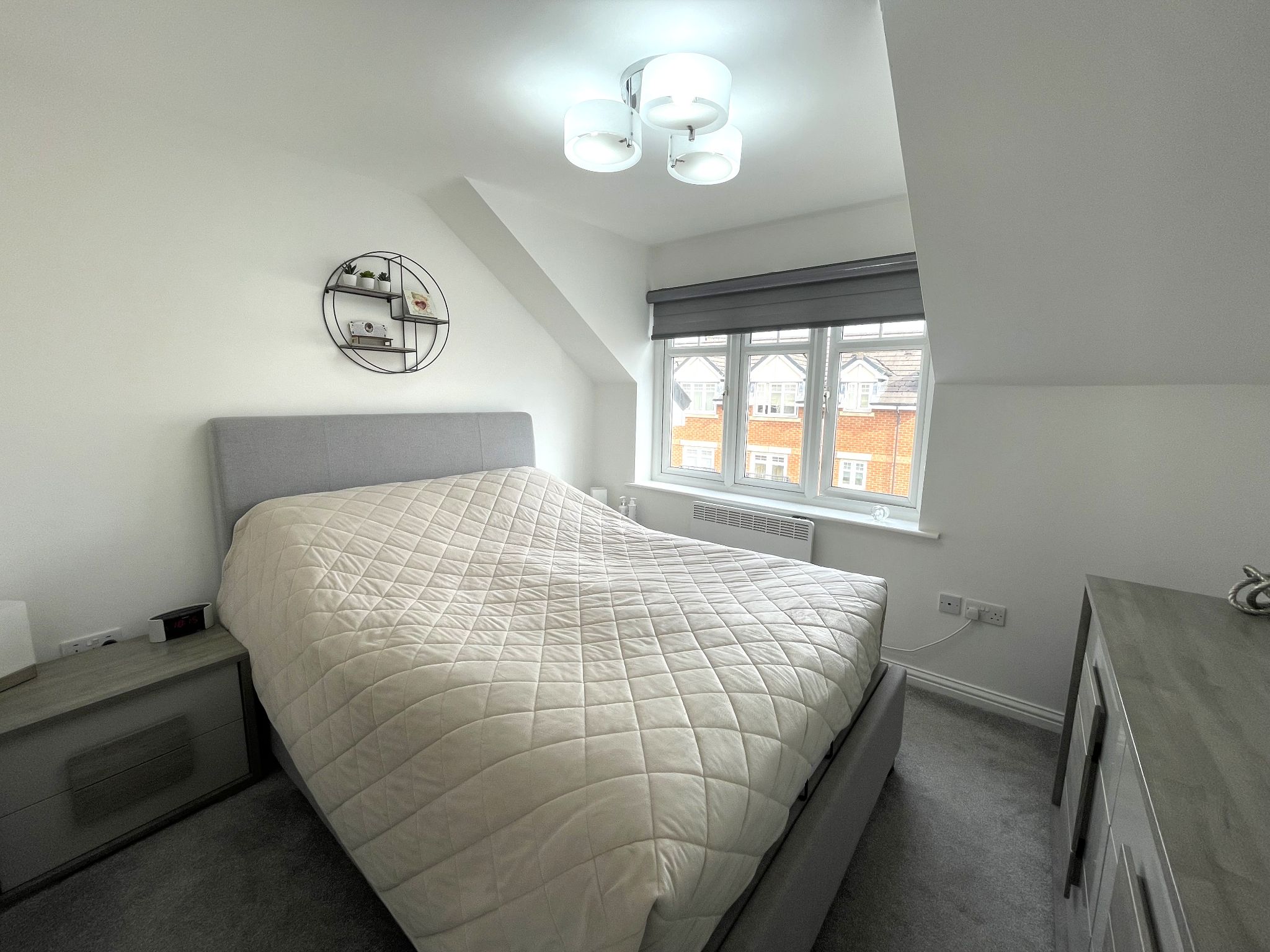 2 bedroom penthouse flat/apartment For Sale in Manchester - Photograph 9.