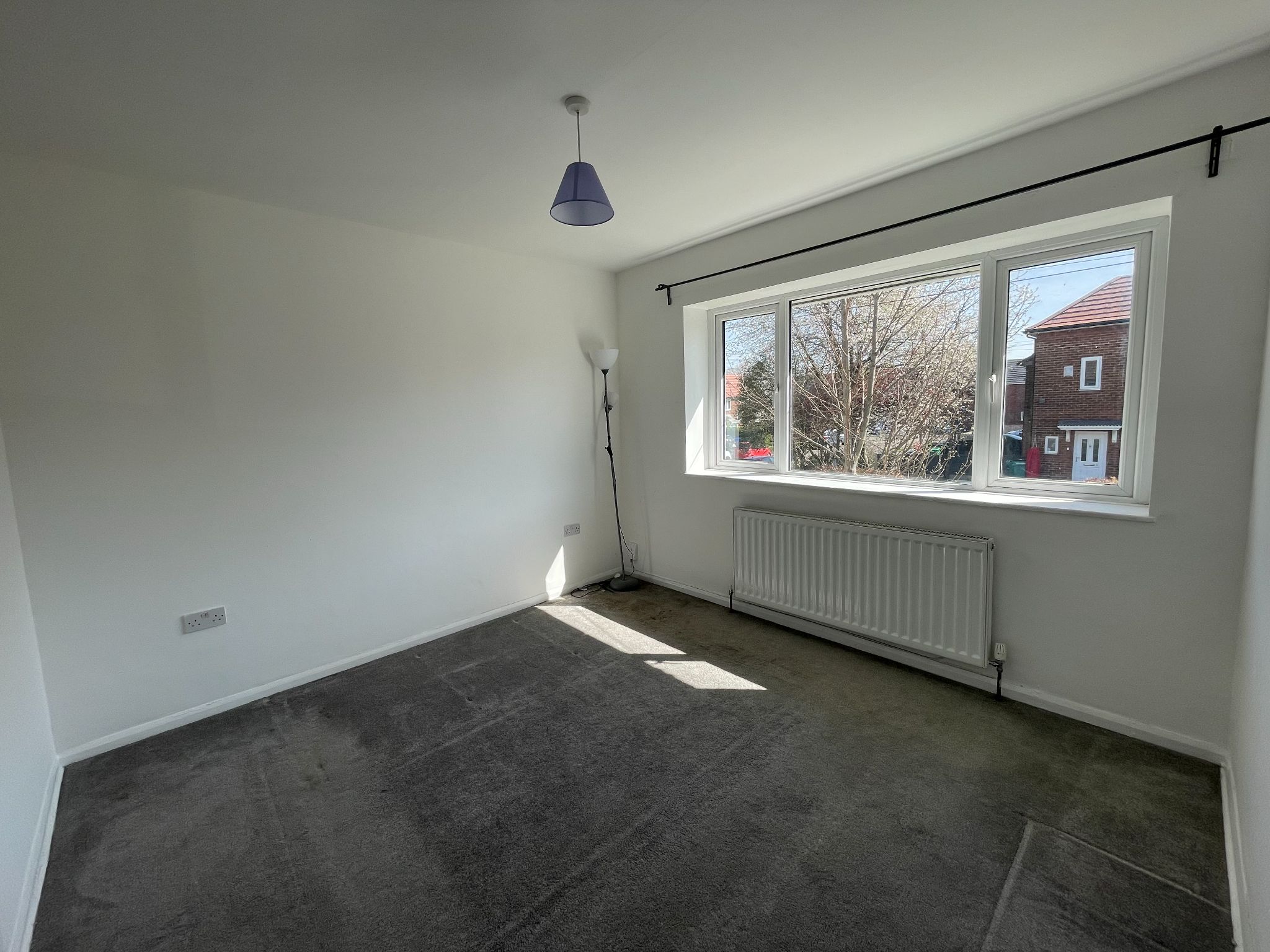 3 bedroom end terraced house For Sale in Manchester - Photograph 9.