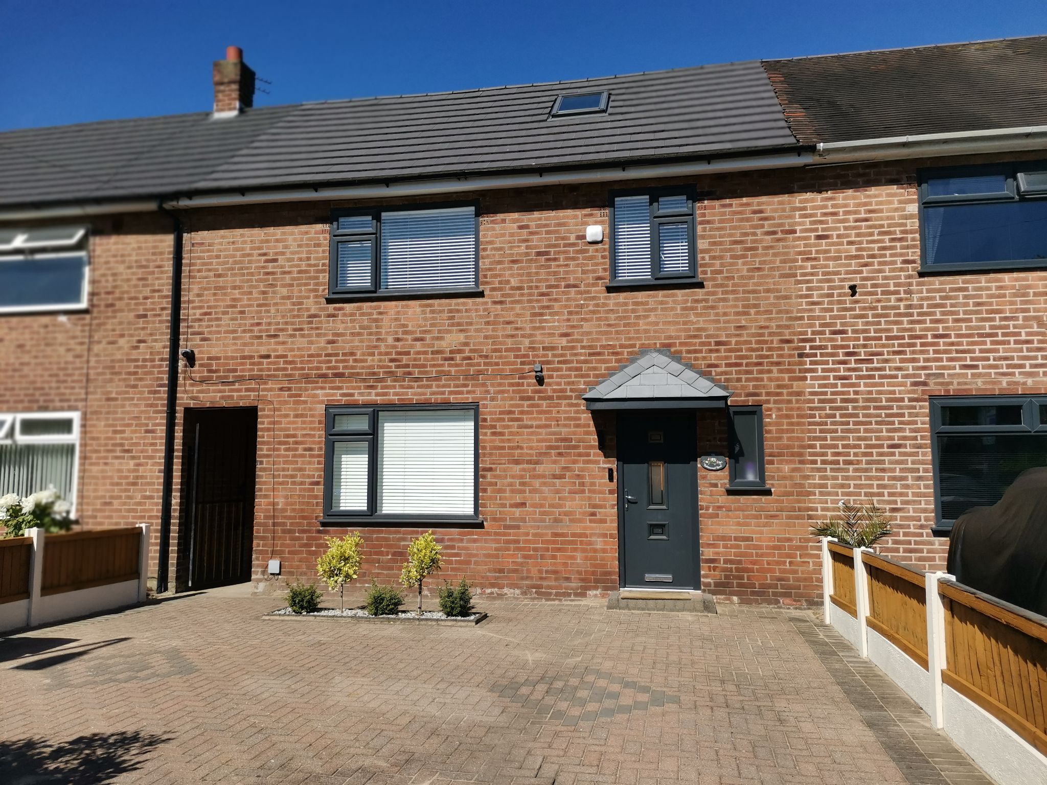 3 bedroom mid terraced house For Sale in Manchester - Property photograph.