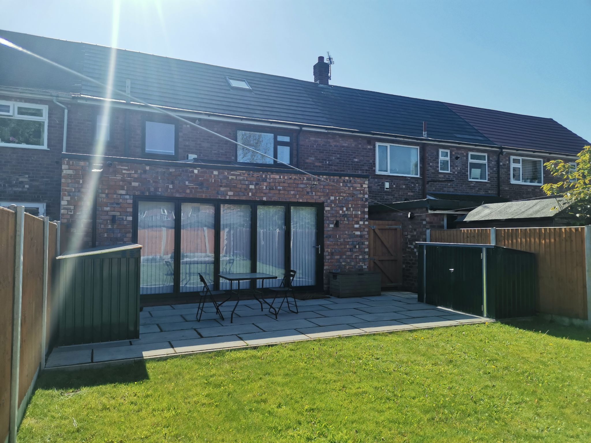 3 bedroom mid terraced house For Sale in Manchester - Photograph 5.