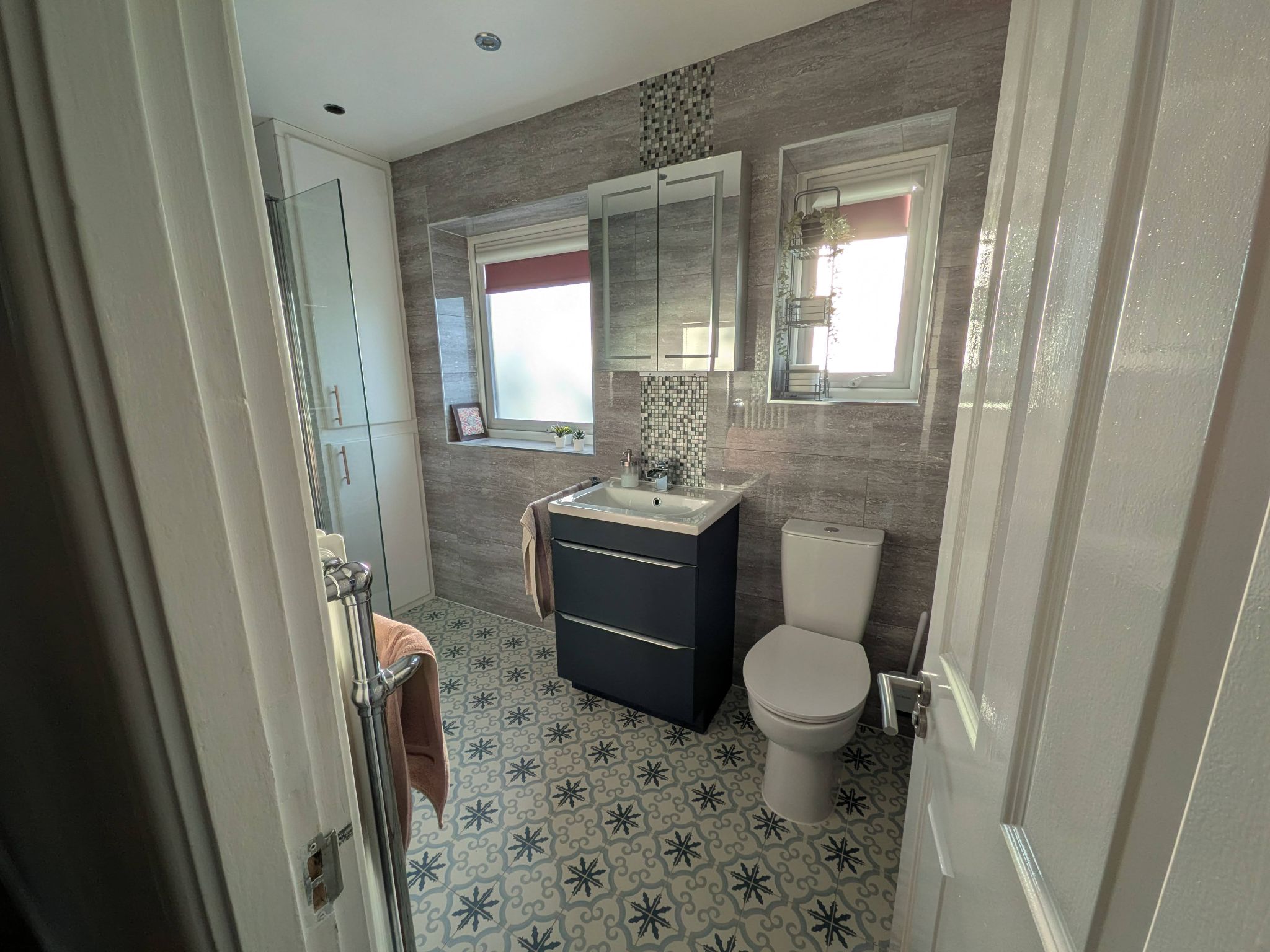 3 bedroom mid terraced house For Sale in Manchester - Photograph 17.
