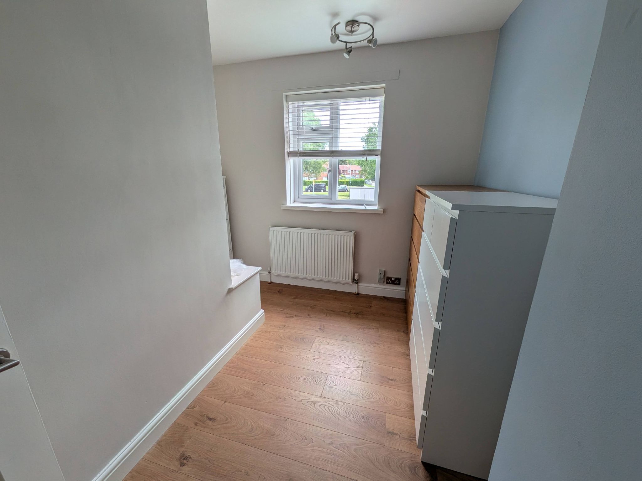 3 bedroom mid terraced house For Sale in Manchester - Photograph 25.