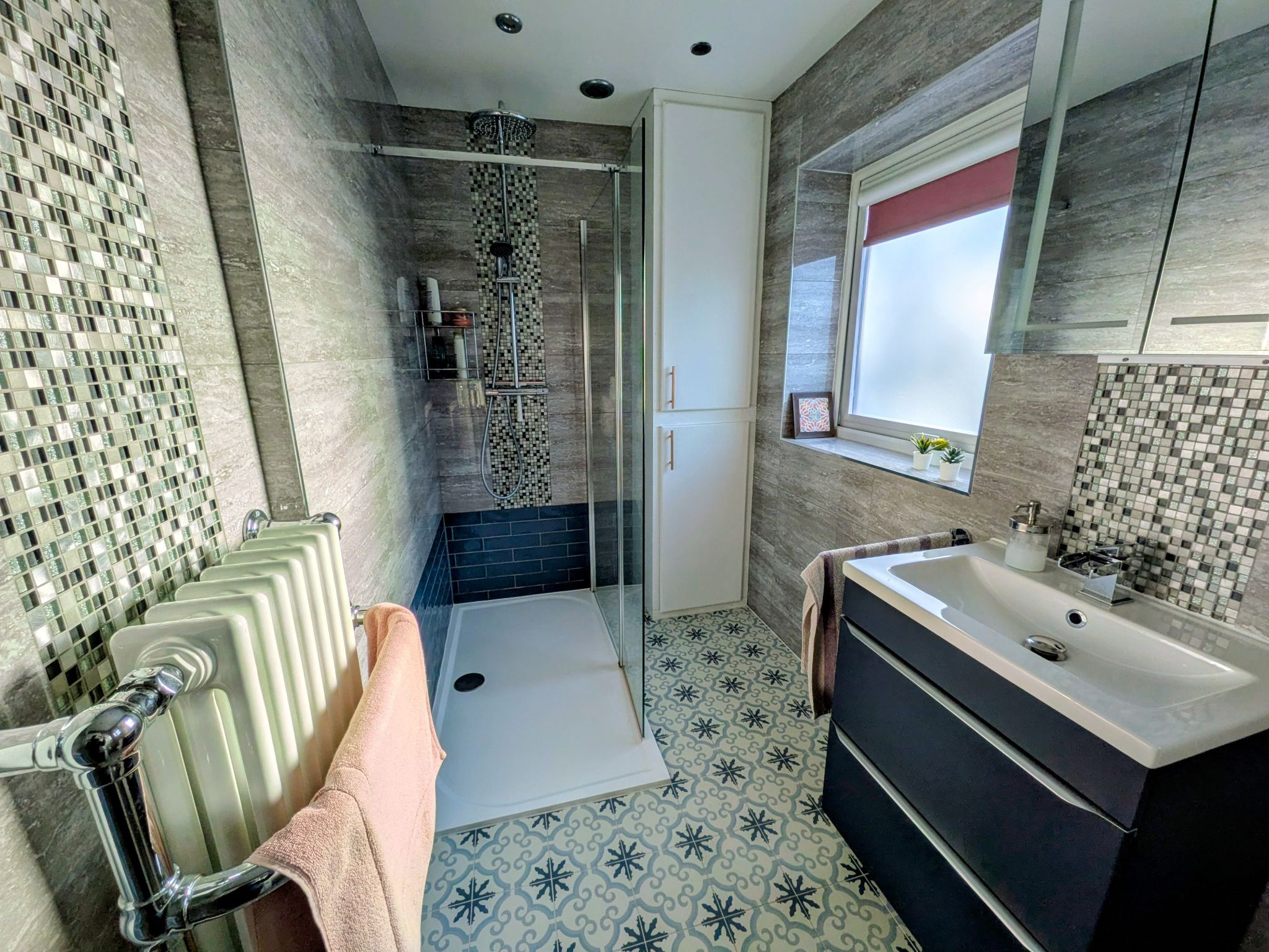 3 bedroom mid terraced house For Sale in Manchester - Photograph 18.