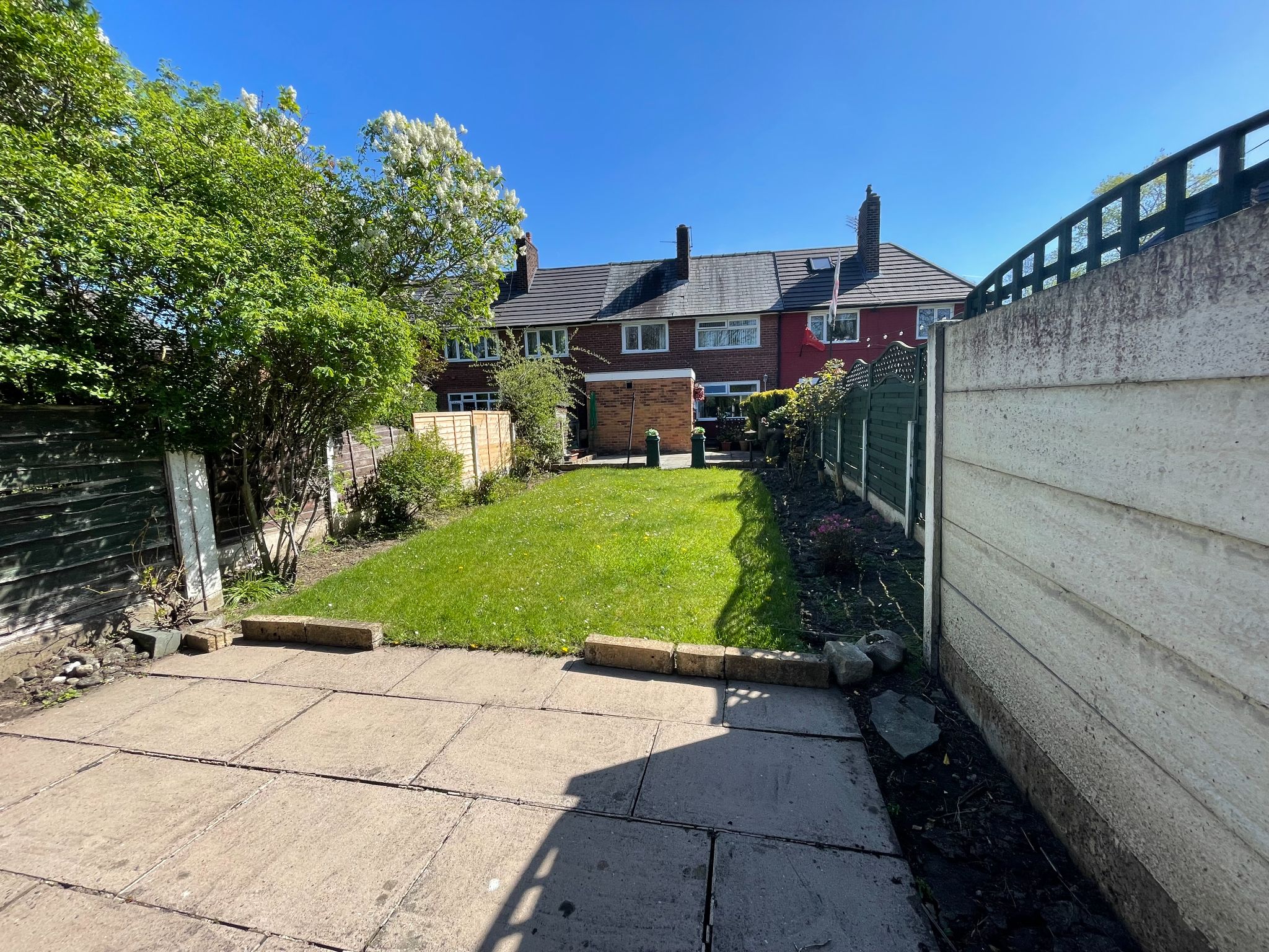 3 bedroom mid terraced house For Sale in Manchester - Photograph 7.