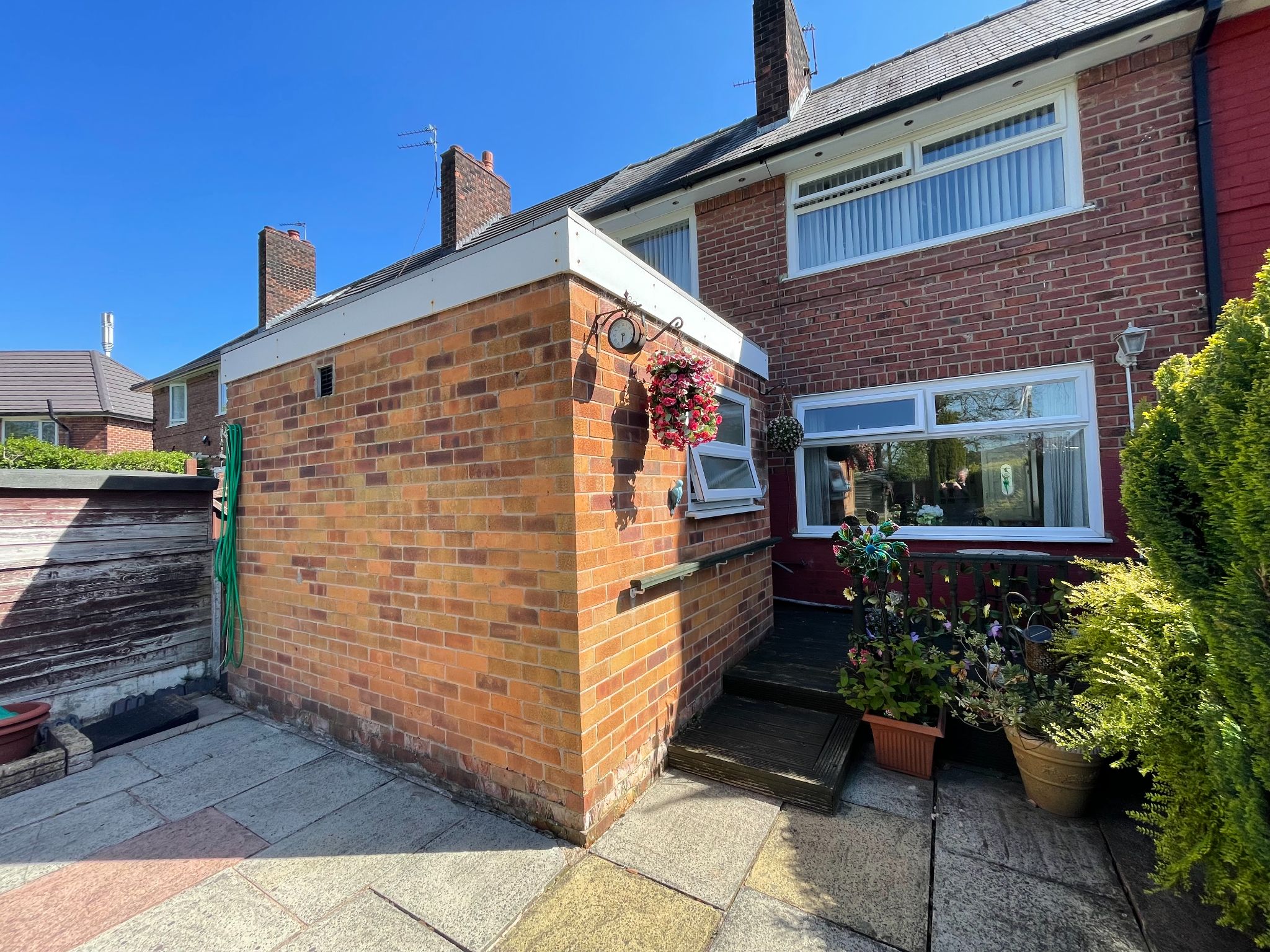 3 bedroom mid terraced house For Sale in Manchester - Photograph 5.