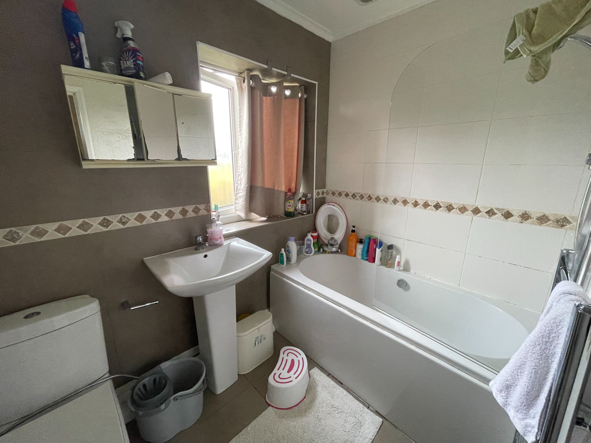 2 bedroom end terraced house For Sale in Manchester - Photograph 7.
