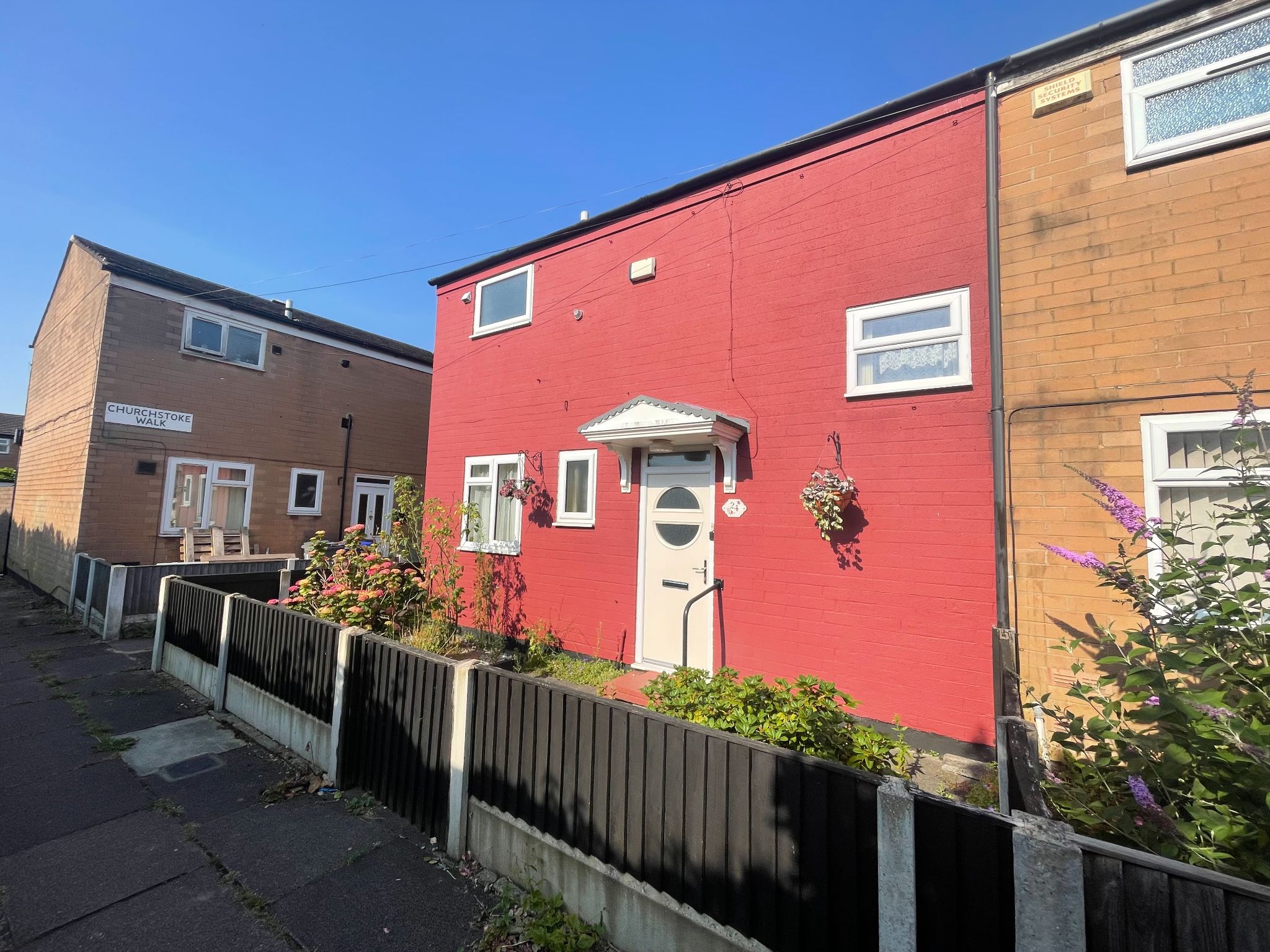 3 bedroom end terraced house For Sale in Manchester - Property photograph.
