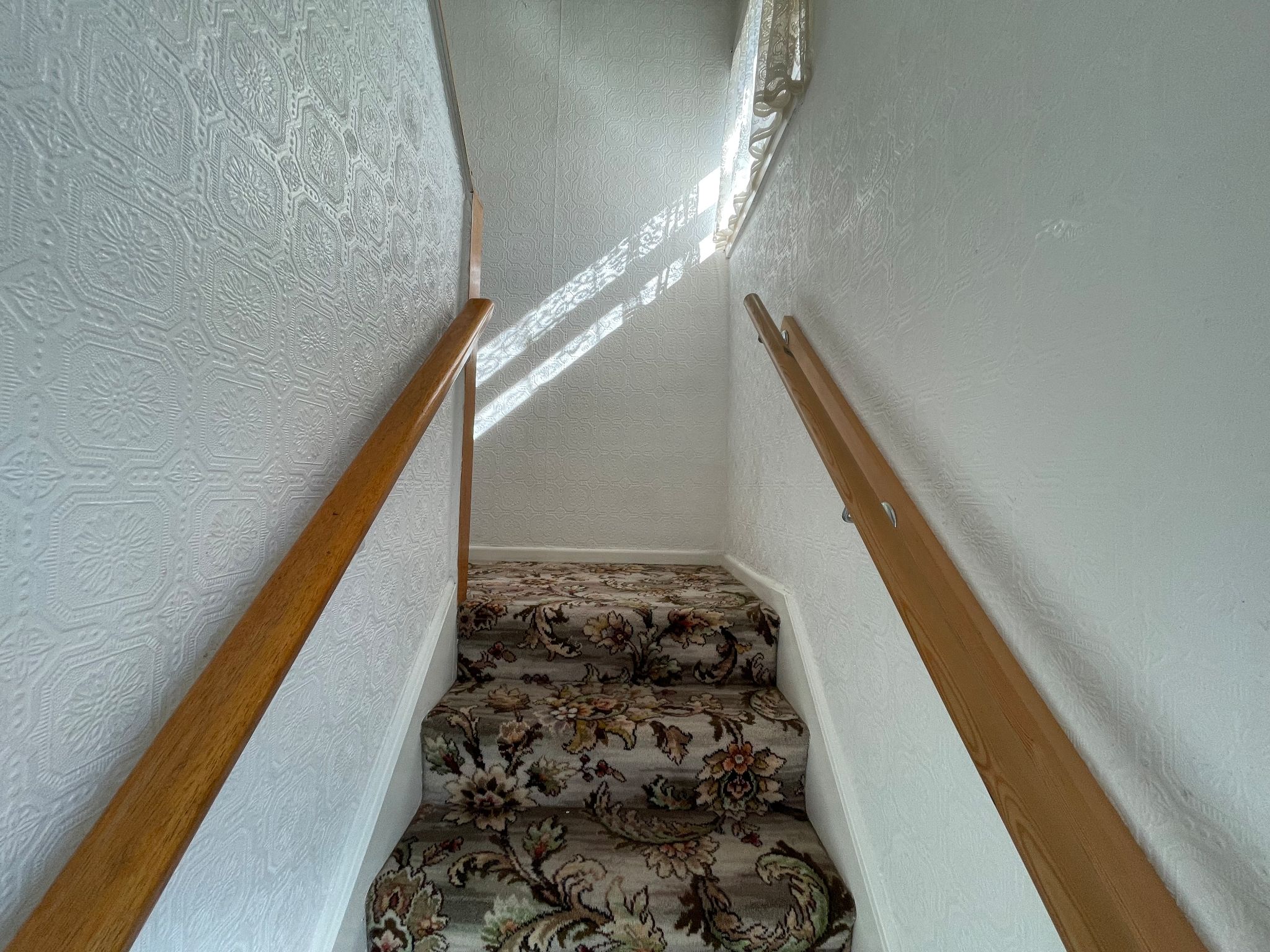 3 bedroom end terraced house For Sale in Manchester - Photograph 6.
