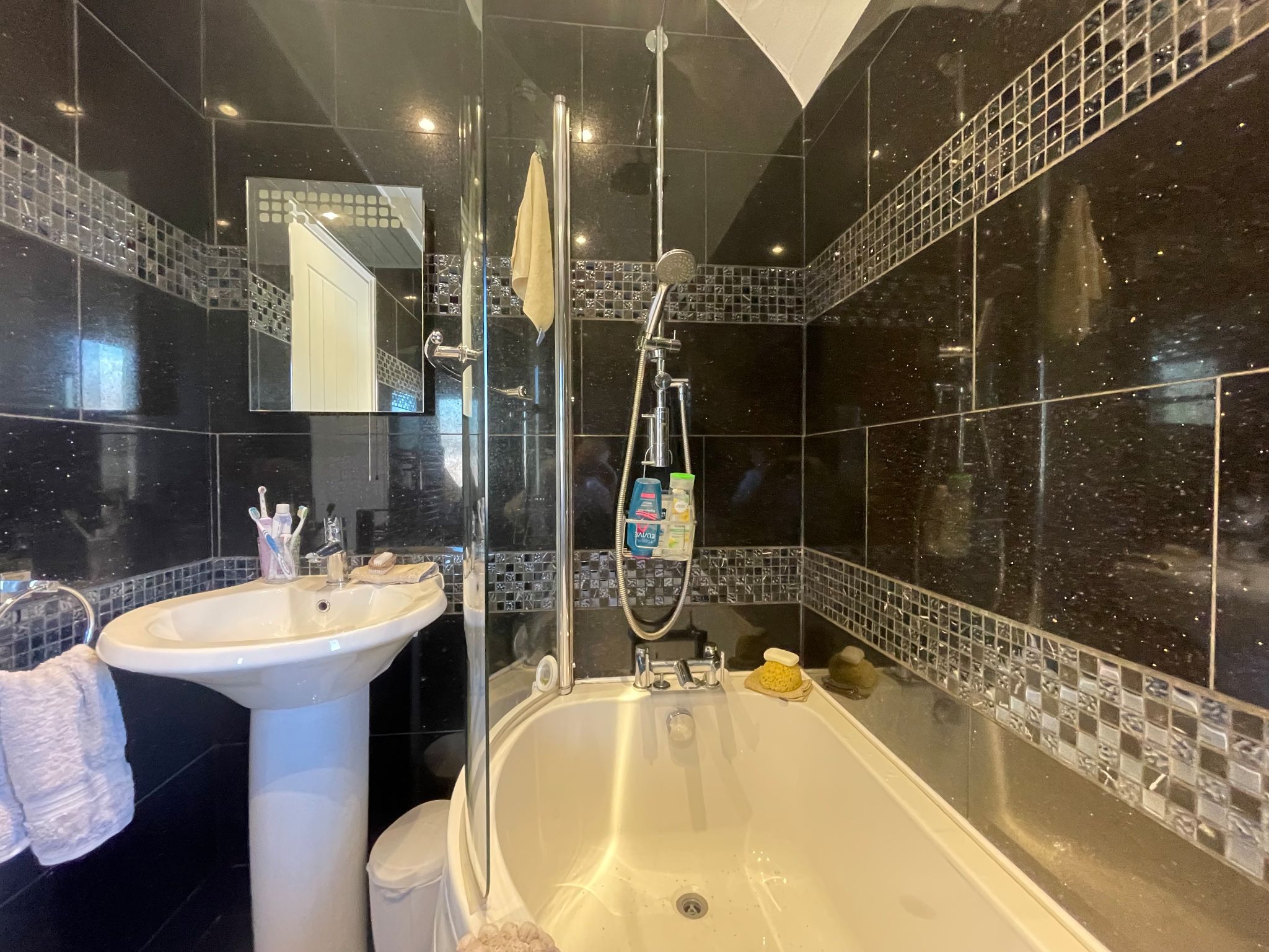 3 bedroom end terraced house For Sale in Manchester - Photograph 22.
