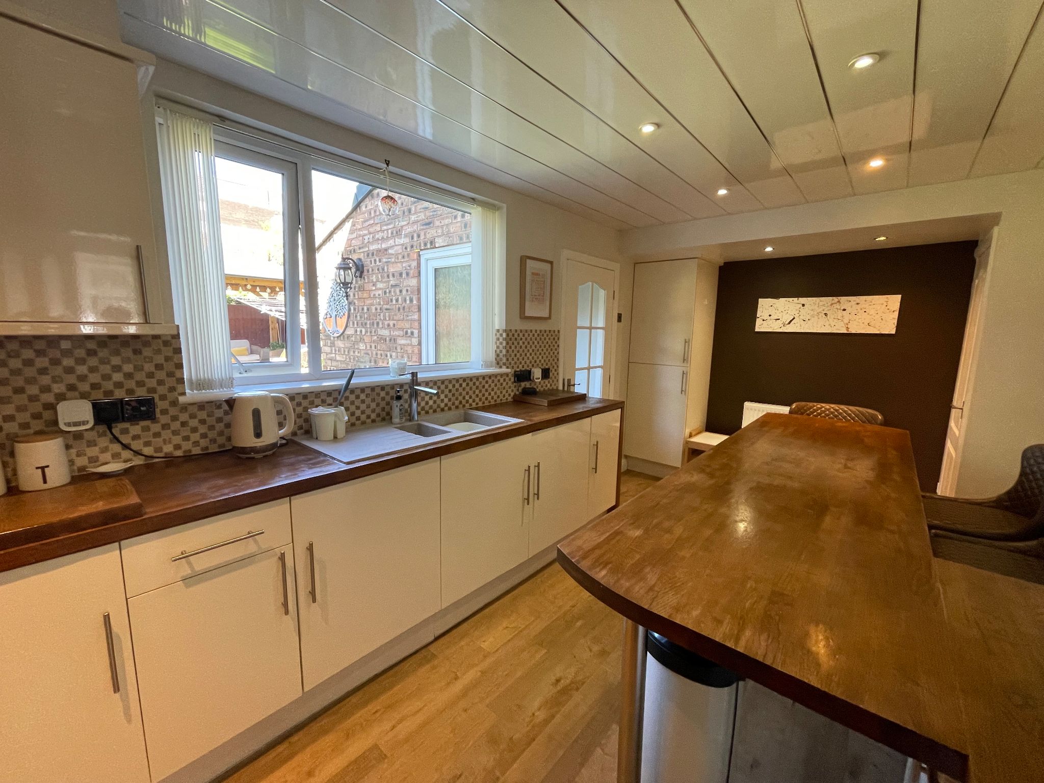 3 bedroom end terraced house For Sale in Manchester - Photograph 8.