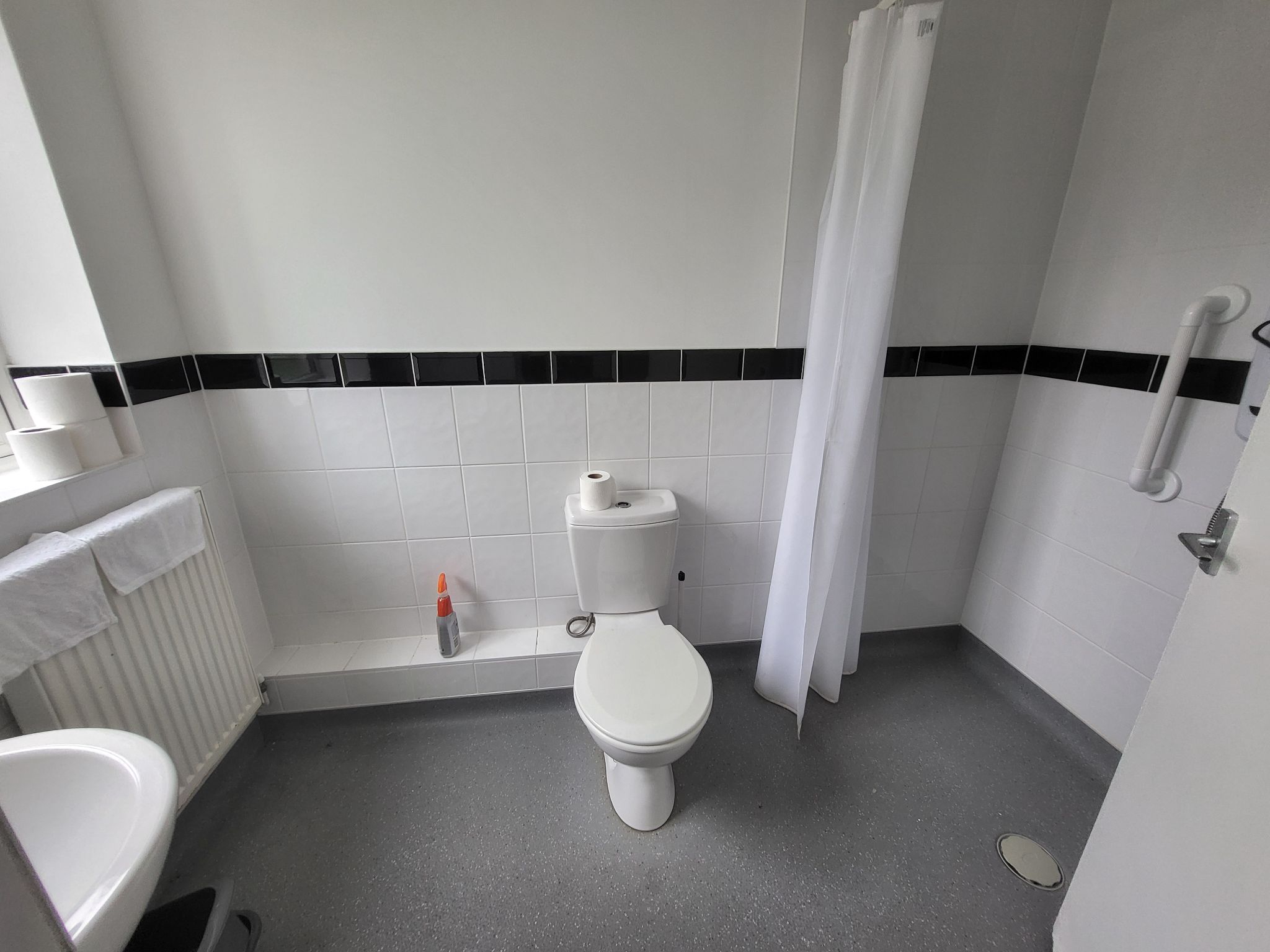 4 bedroom end terraced house For Sale in Manchester - Photograph 11.