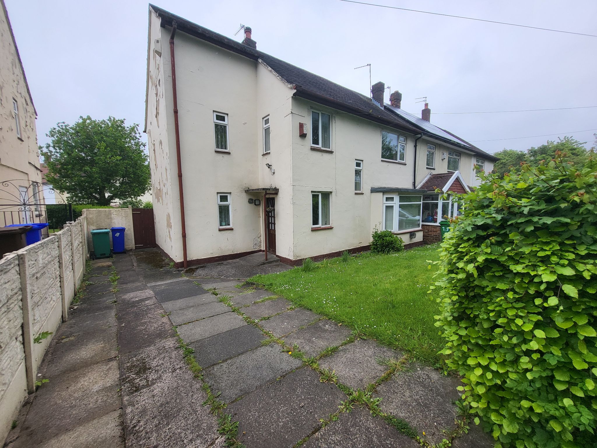 4 bedroom end terraced house For Sale in Manchester - Property photograph.
