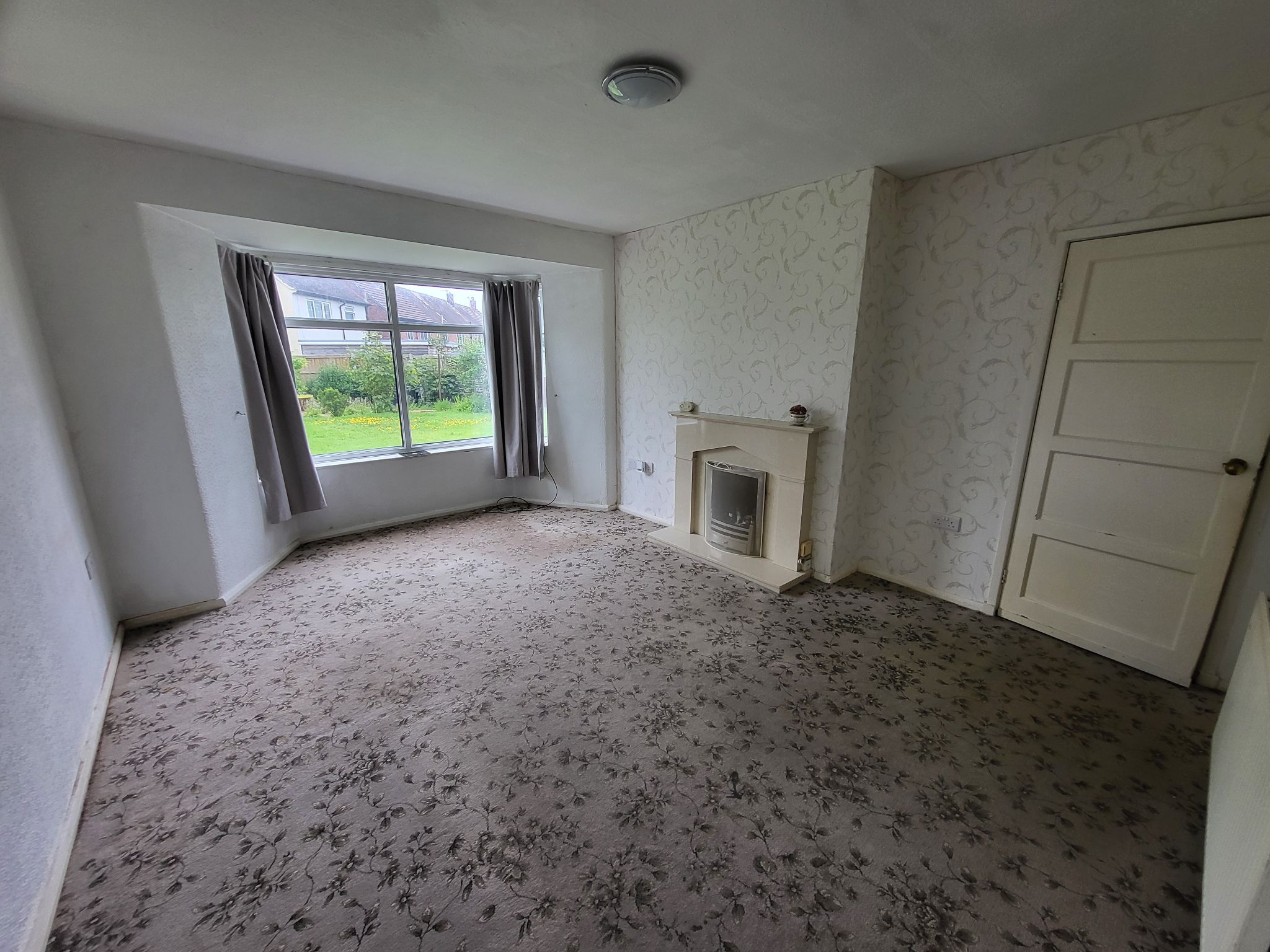 4 bedroom end terraced house For Sale in Manchester - Photograph 7.