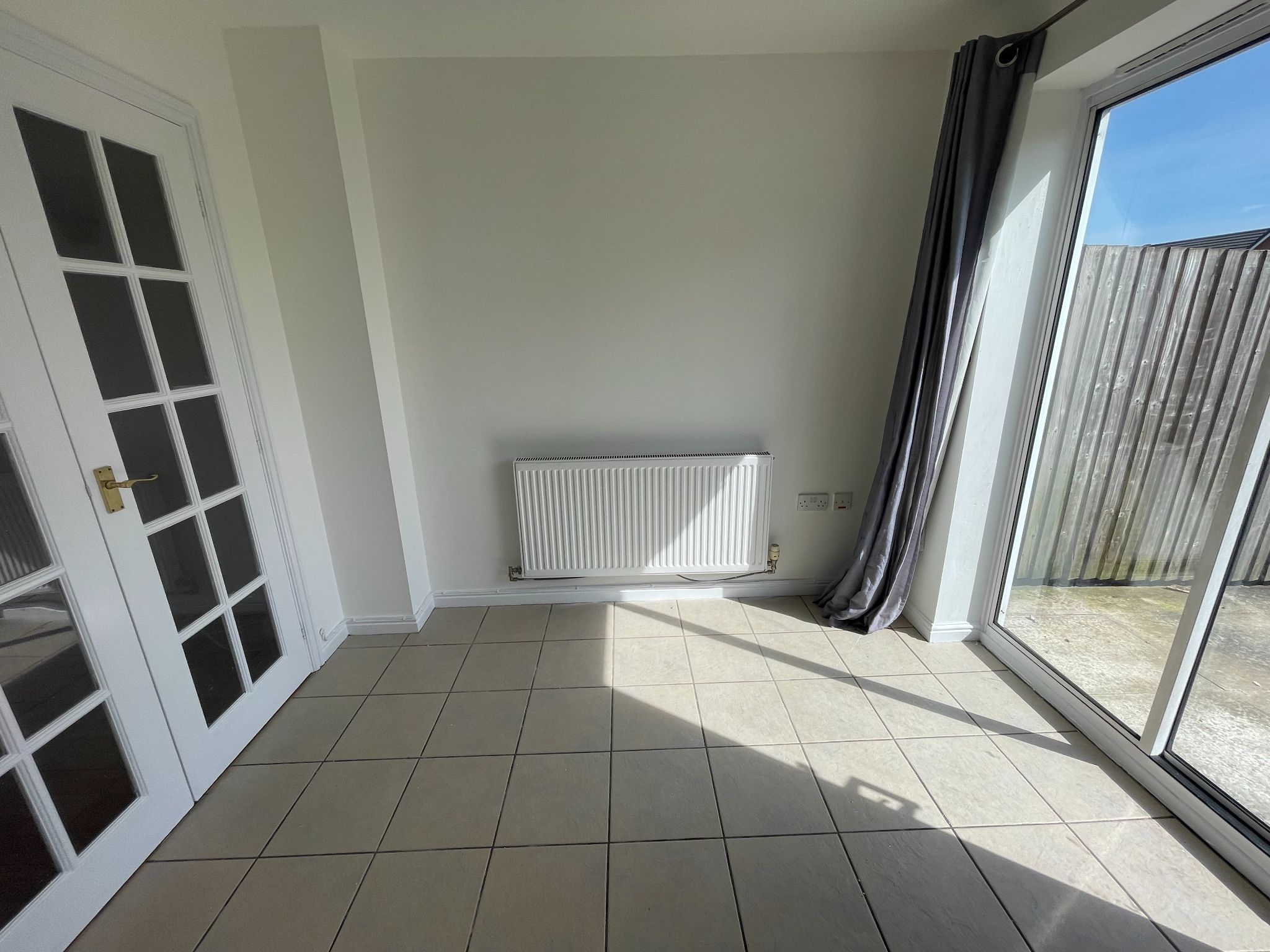 3 bedroom end terraced house For Sale in Manchester - Photograph 6.