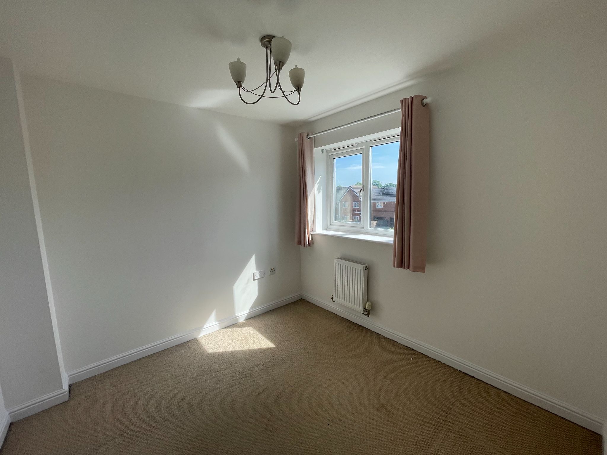 3 bedroom end terraced house For Sale in Manchester - Photograph 18.