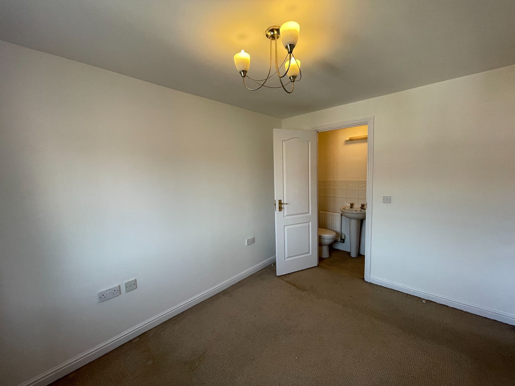 3 bedroom end terraced house For Sale in Manchester - Photograph 11.