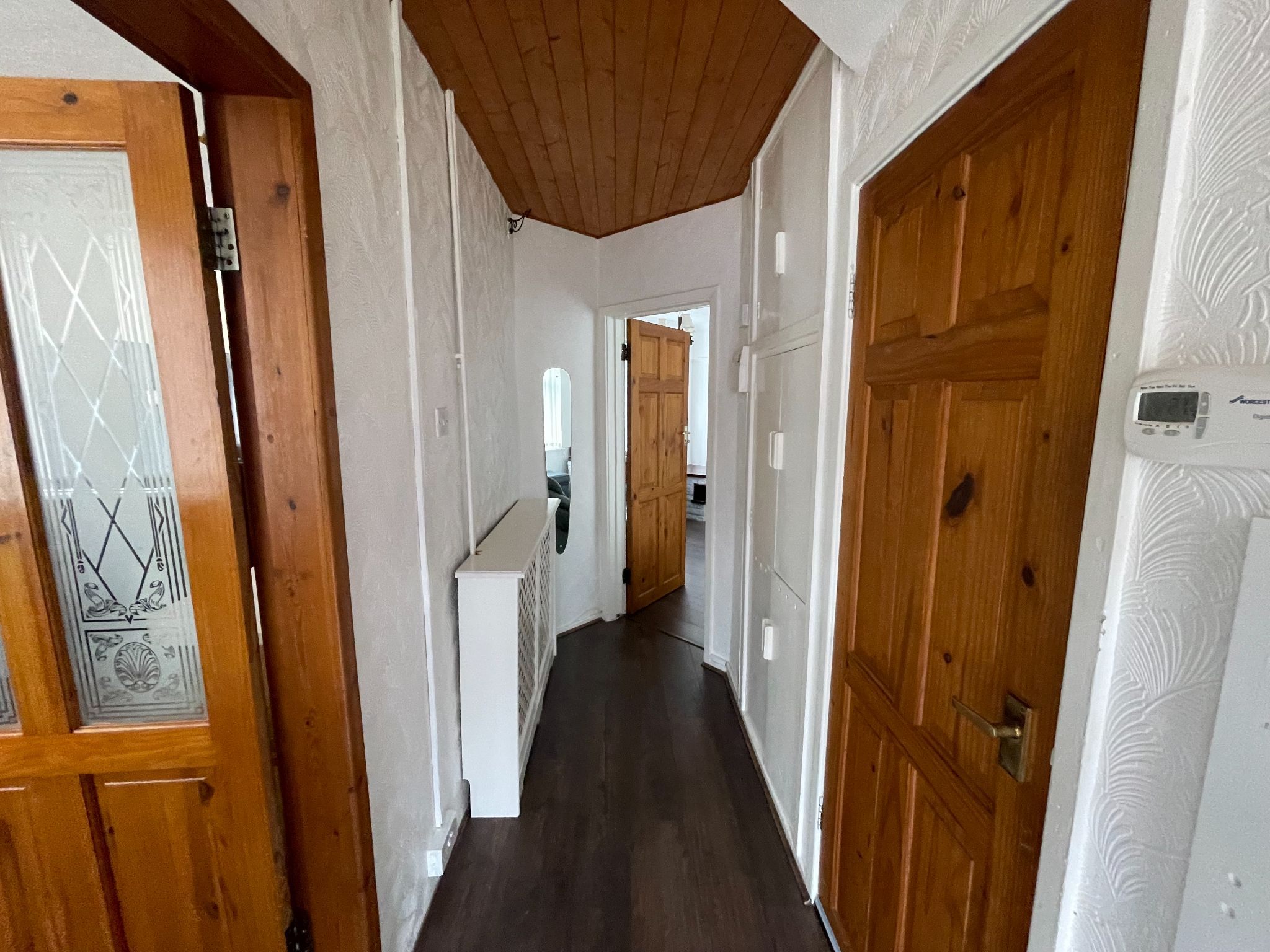 3 bedroom mid terraced house For Sale in Manchester - Photograph 4.