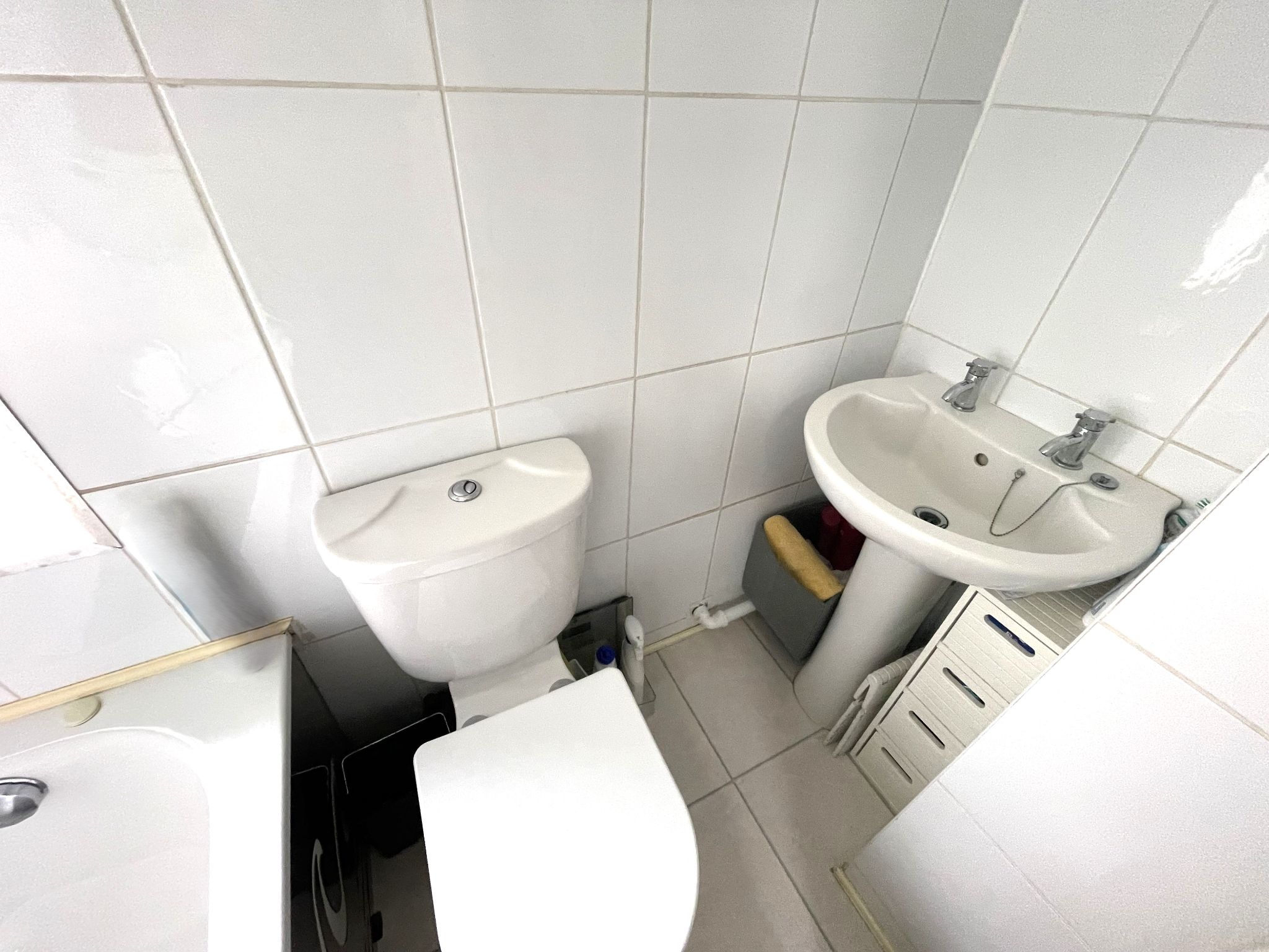 3 bedroom end terraced house For Sale in Manchester - Photograph 18.
