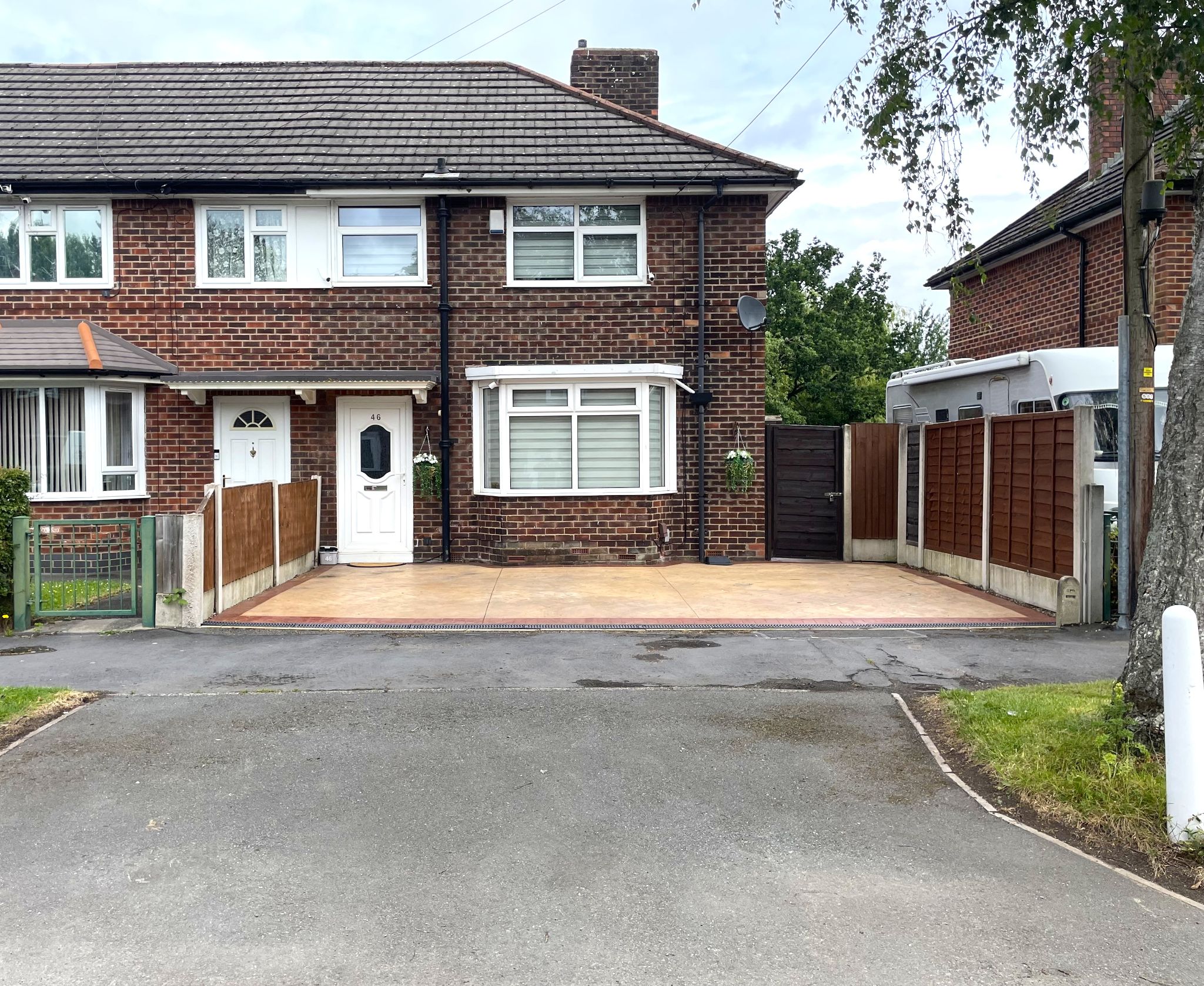 3 bedroom end terraced house For Sale in Manchester - Property photograph.