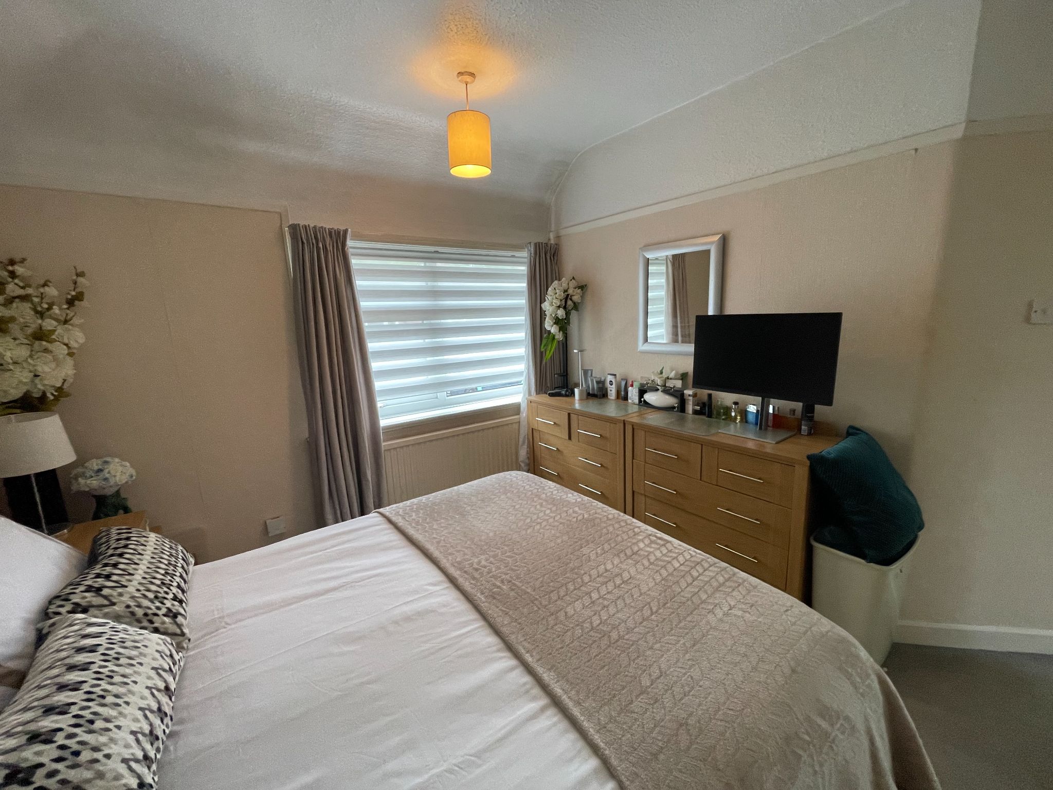 3 bedroom end terraced house For Sale in Manchester - Photograph 13.