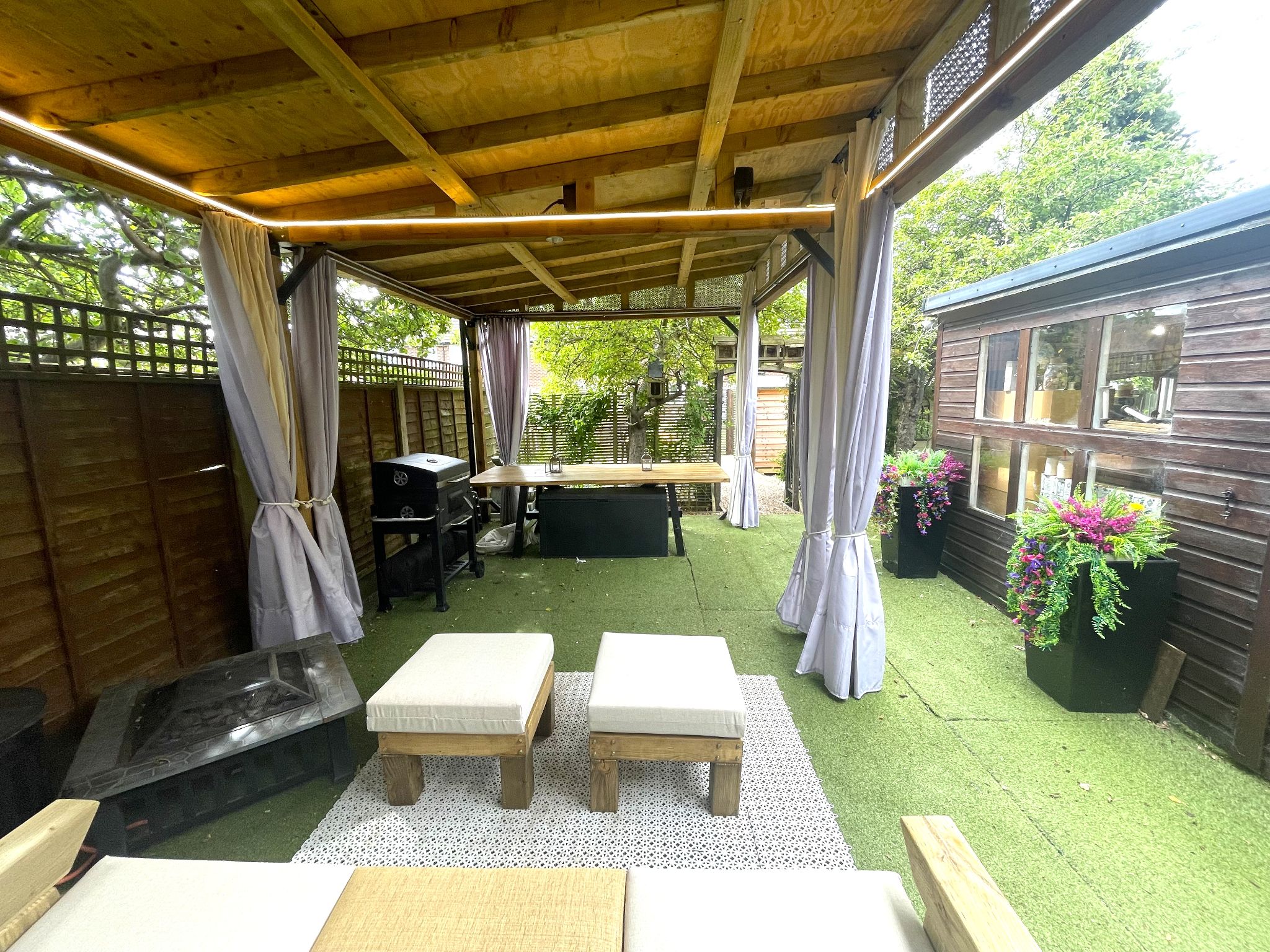 3 bedroom end terraced house For Sale in Manchester - Photograph 27.