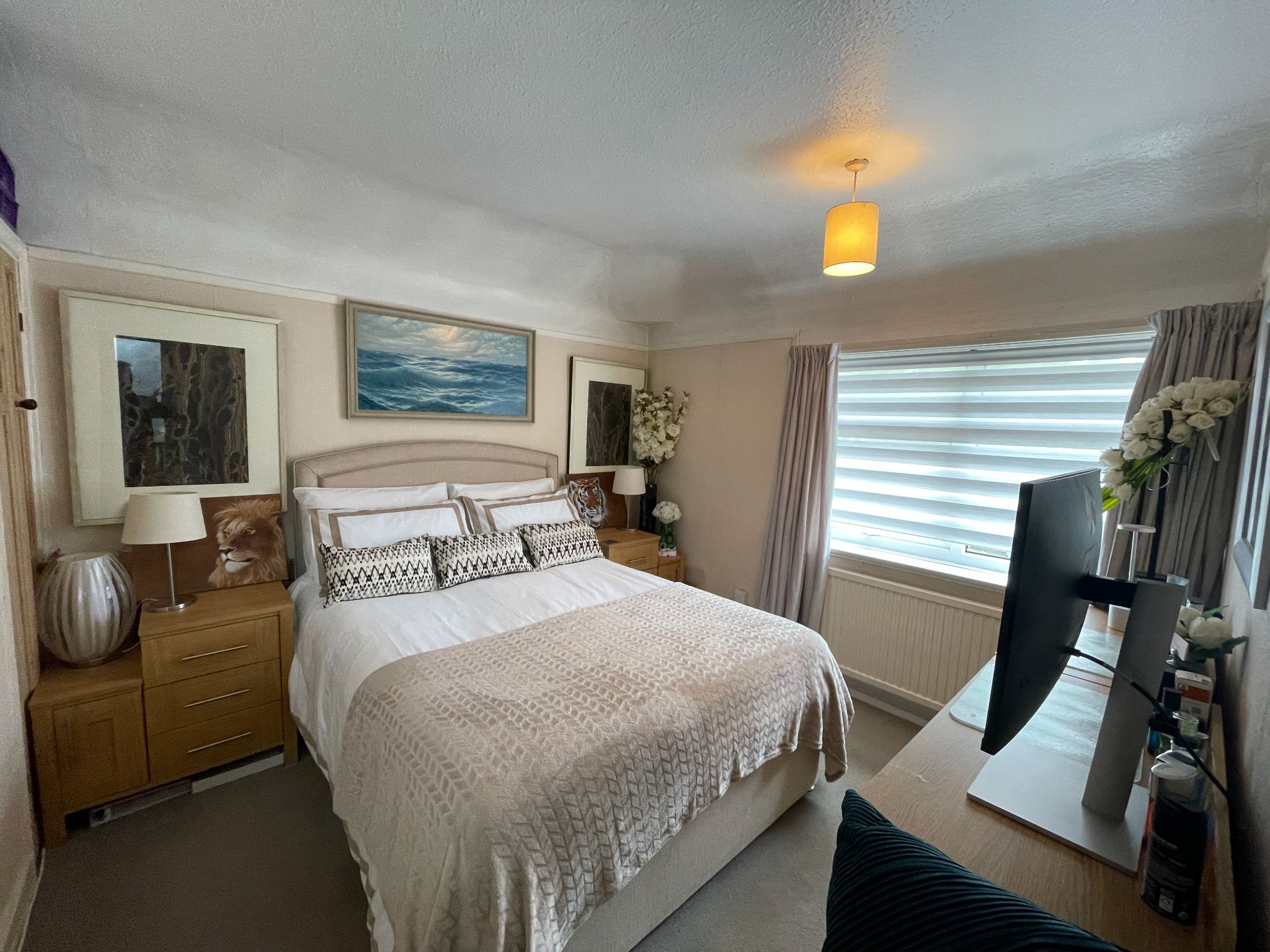 3 bedroom end terraced house For Sale in Manchester - Photograph 12.