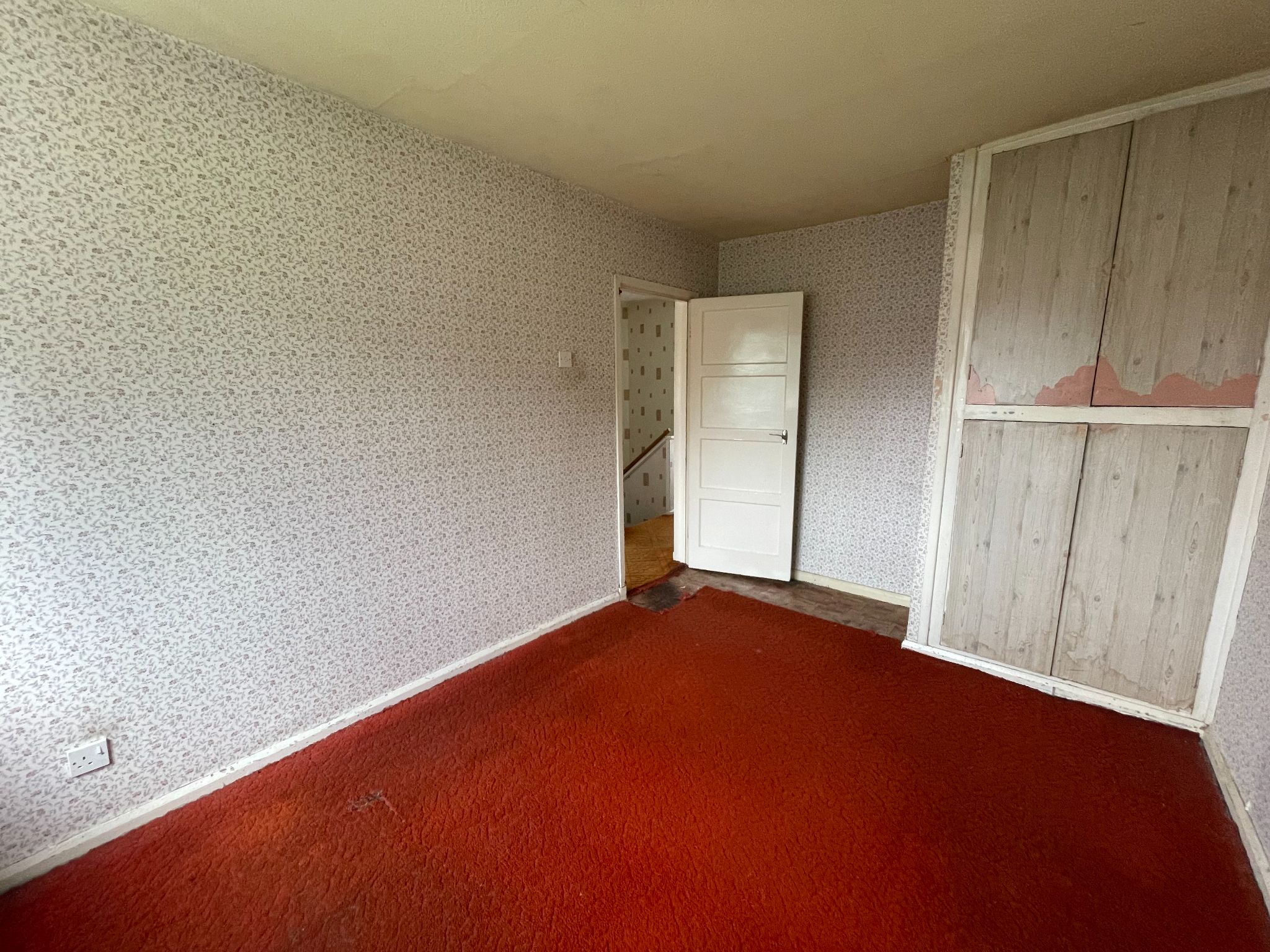 3 bedroom mid terraced house For Sale in Manchester - Photograph 12.
