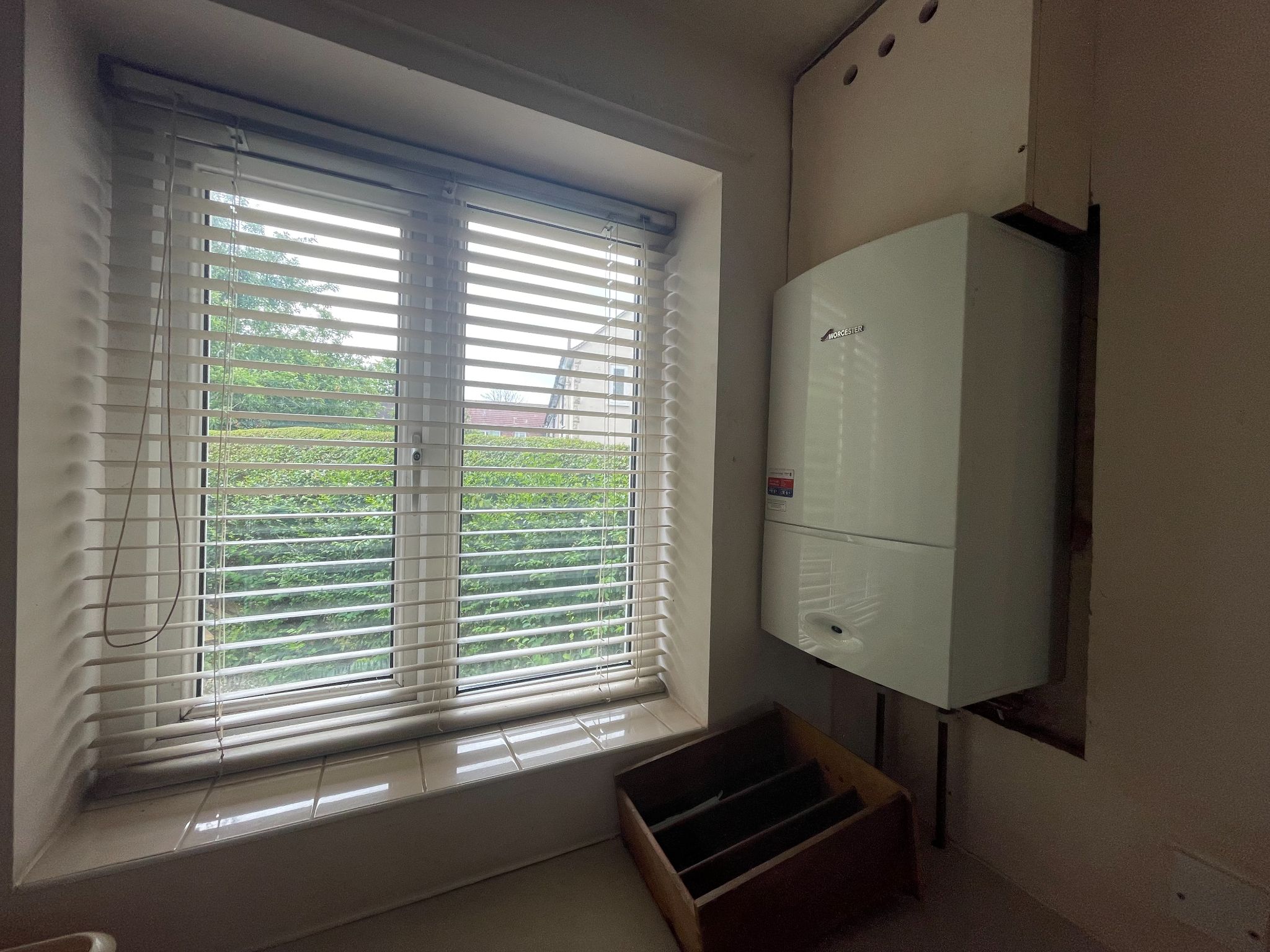 3 bedroom mid terraced house For Sale in Manchester - Photograph 9.