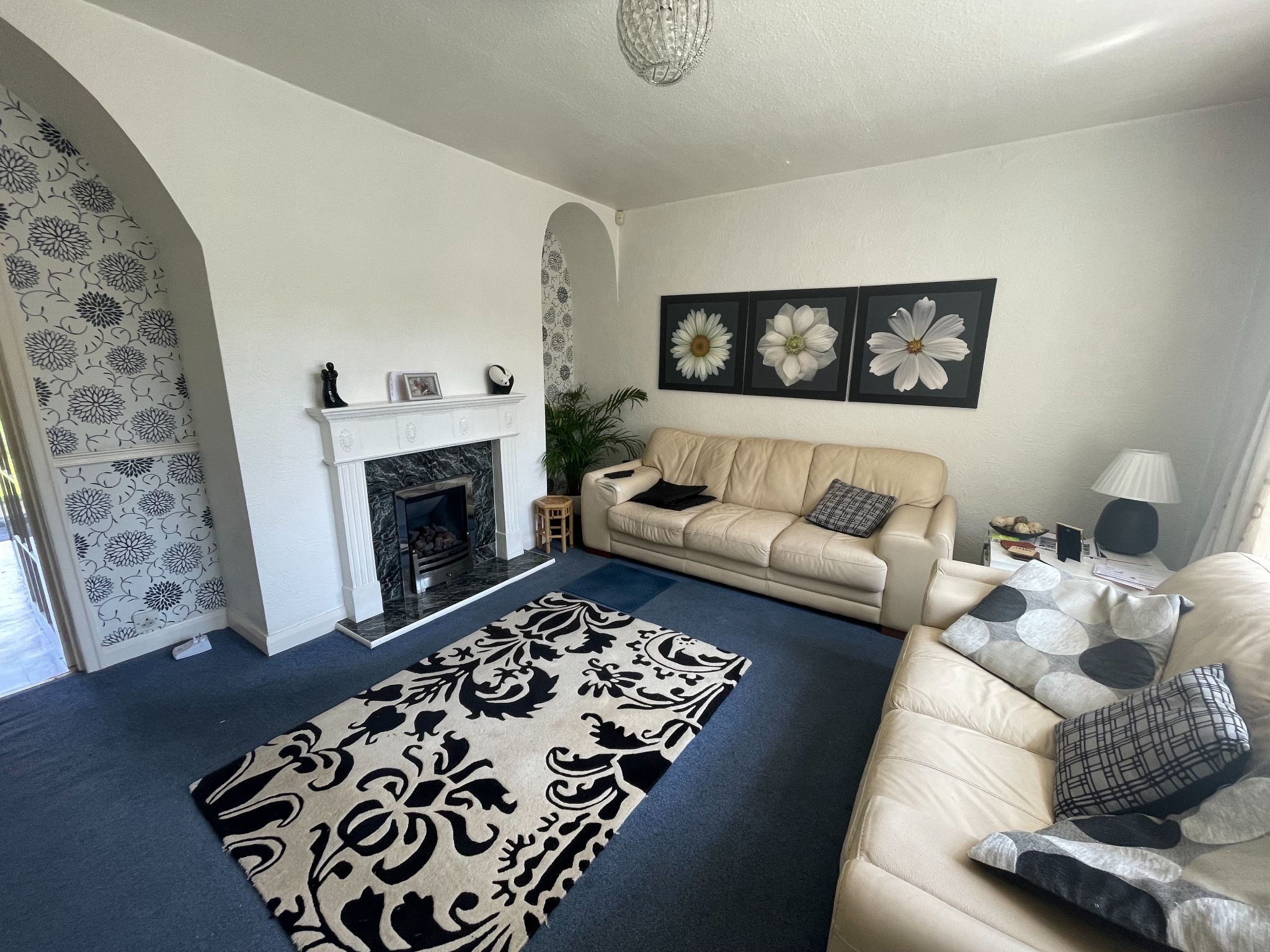 3 bedroom end terraced house For Sale in Manchester - Photograph 4.