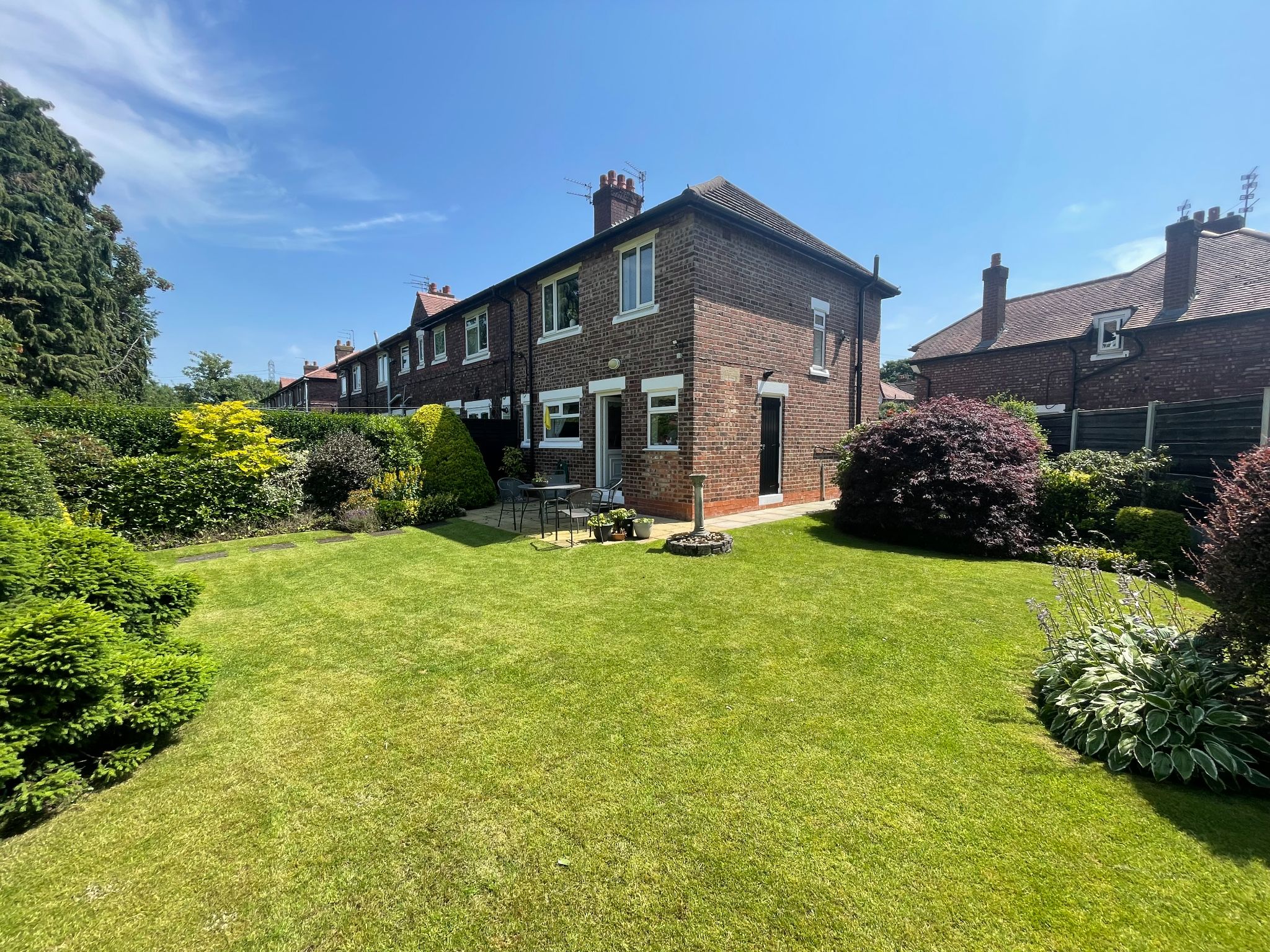 3 bedroom end terraced house For Sale in Manchester - Photograph 12.