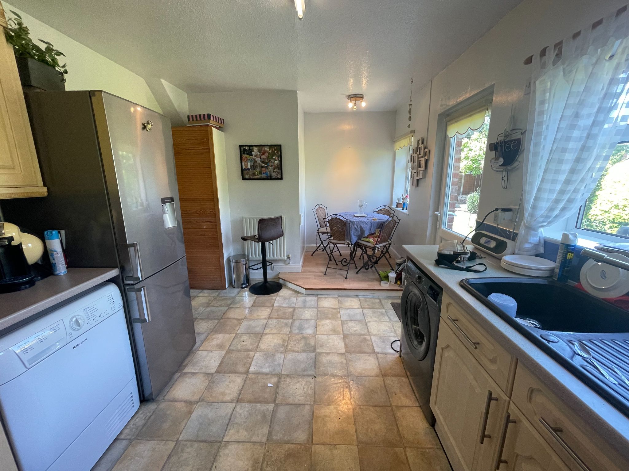 3 bedroom end terraced house For Sale in Manchester - Photograph 6.