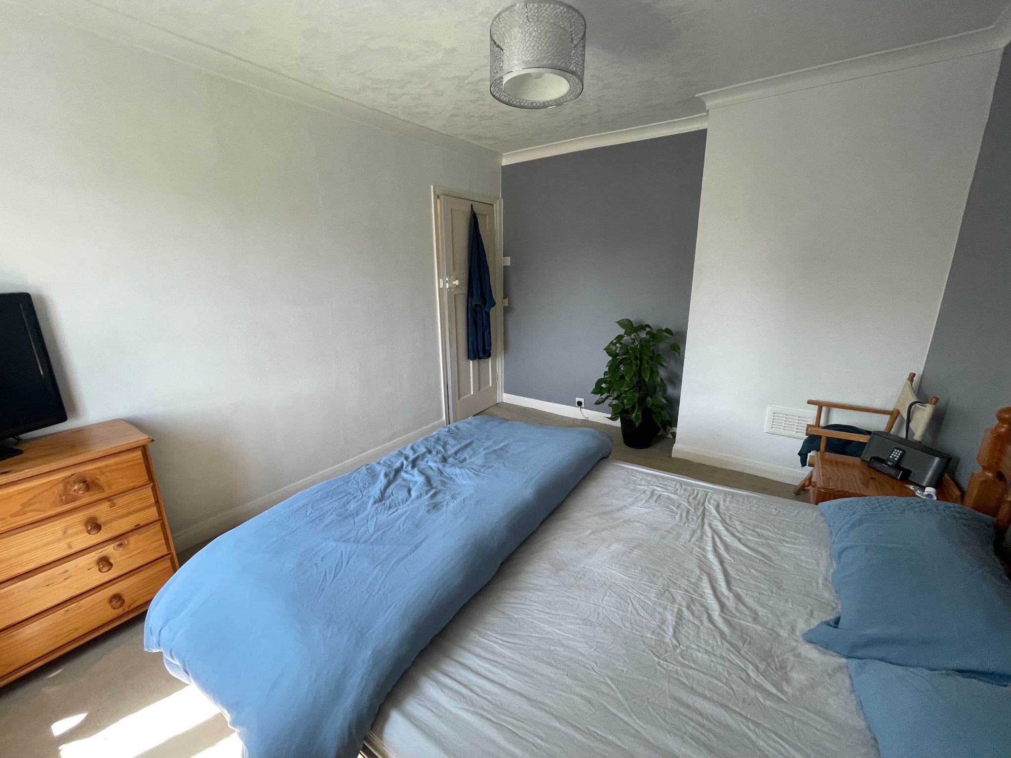 3 bedroom end terraced house For Sale in Manchester - Photograph 9.