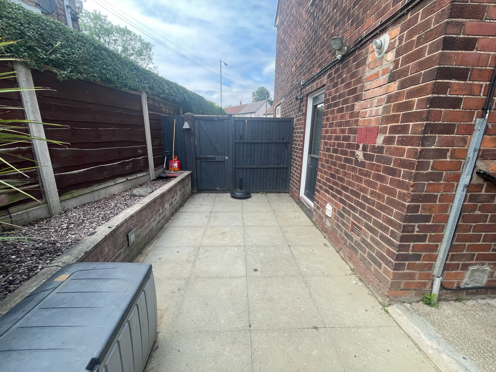 3 bedroom end terraced house For Sale in Manchester - Photograph 11.