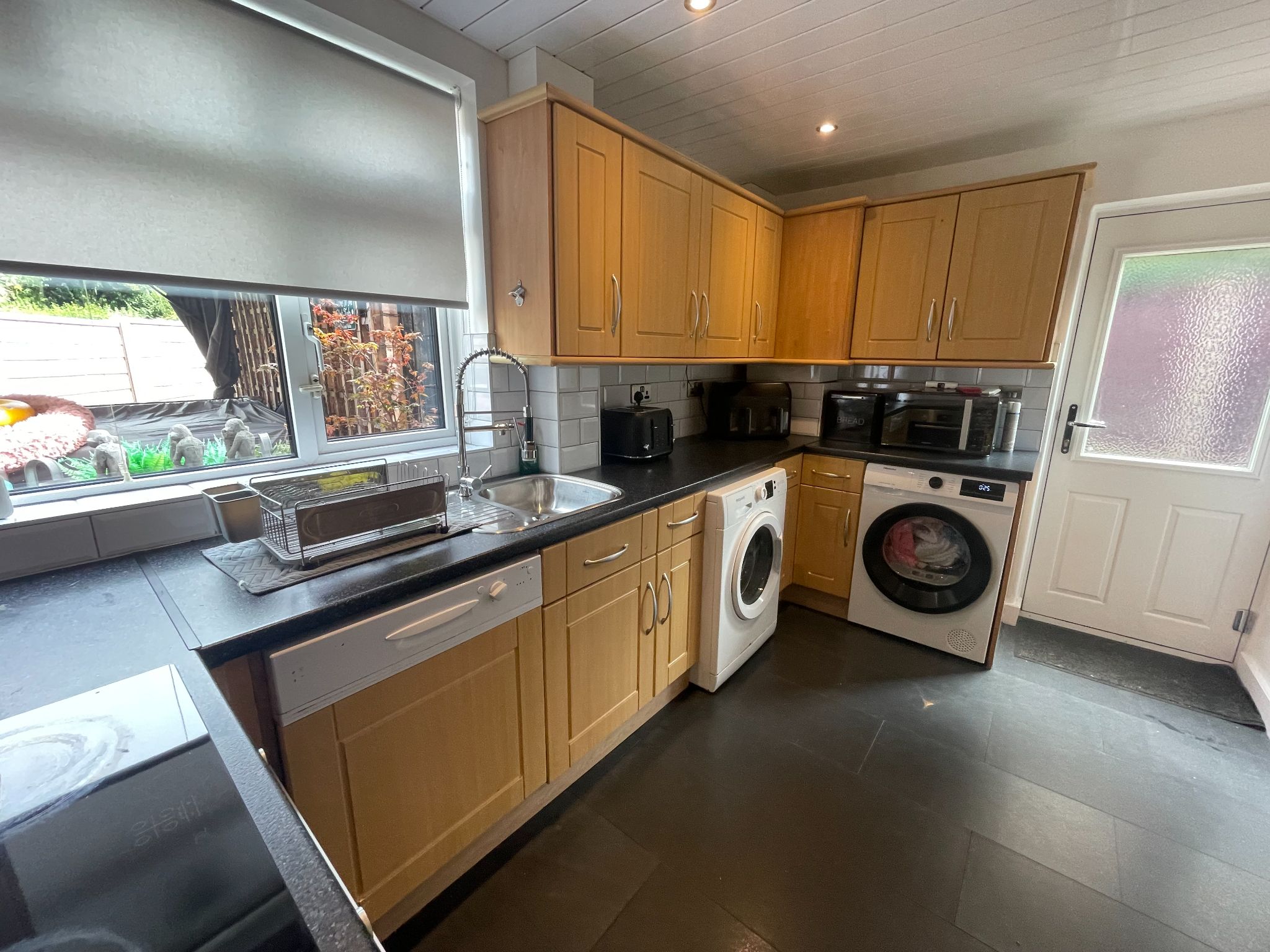 3 bedroom end terraced house For Sale in Manchester - Photograph 5.