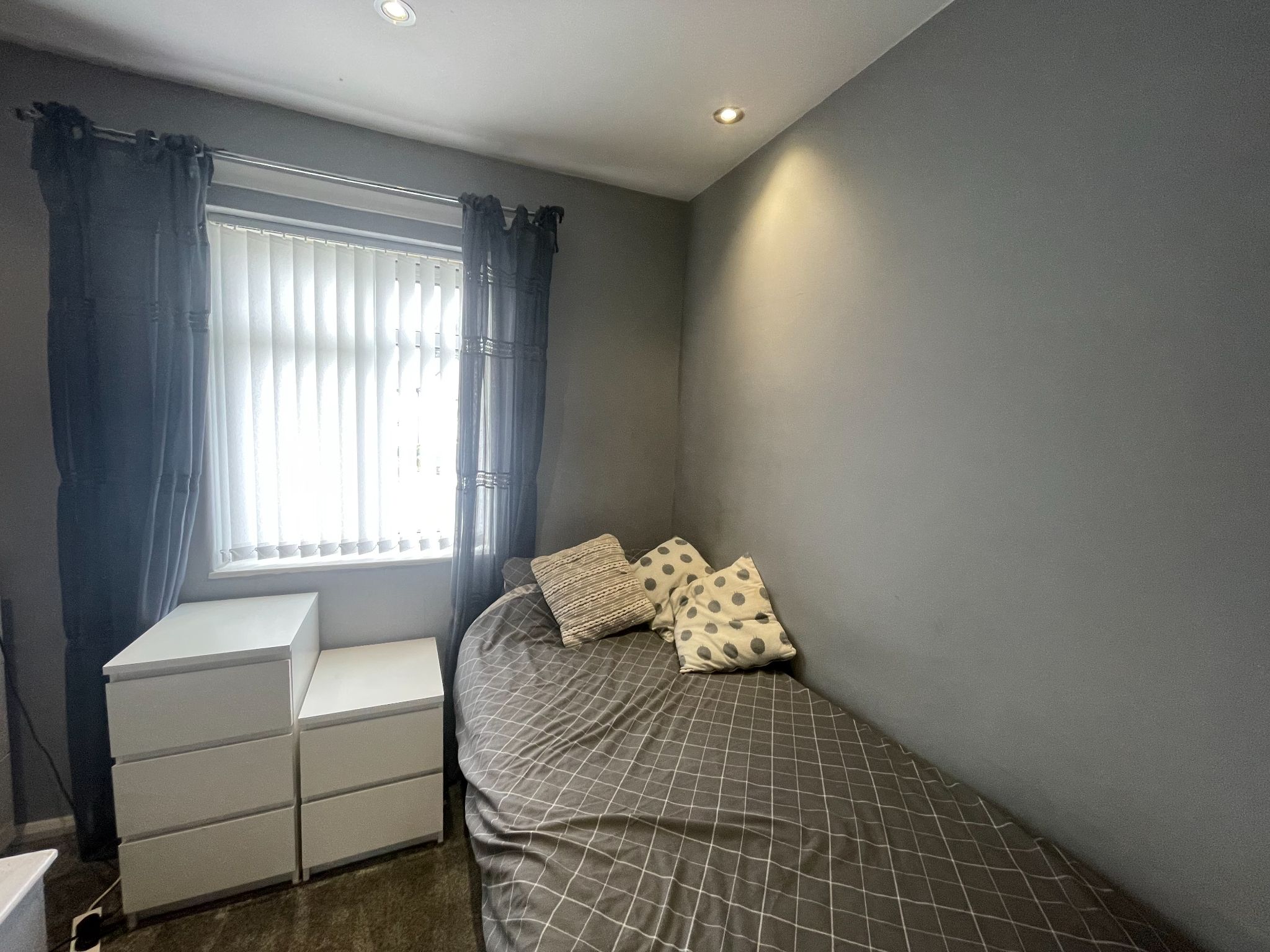 3 bedroom end terraced house For Sale in Manchester - Photograph 16.
